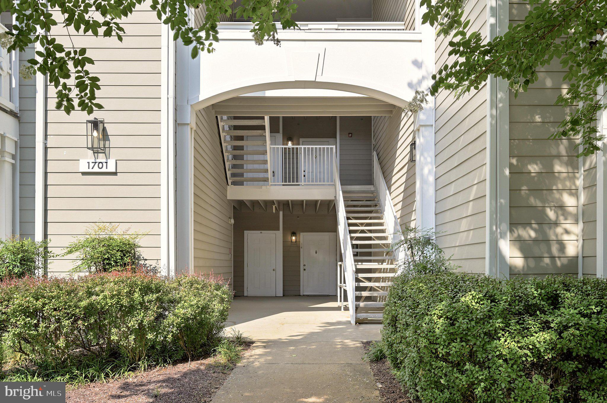 1701 LAKE SHORE CREST DRIVE 16