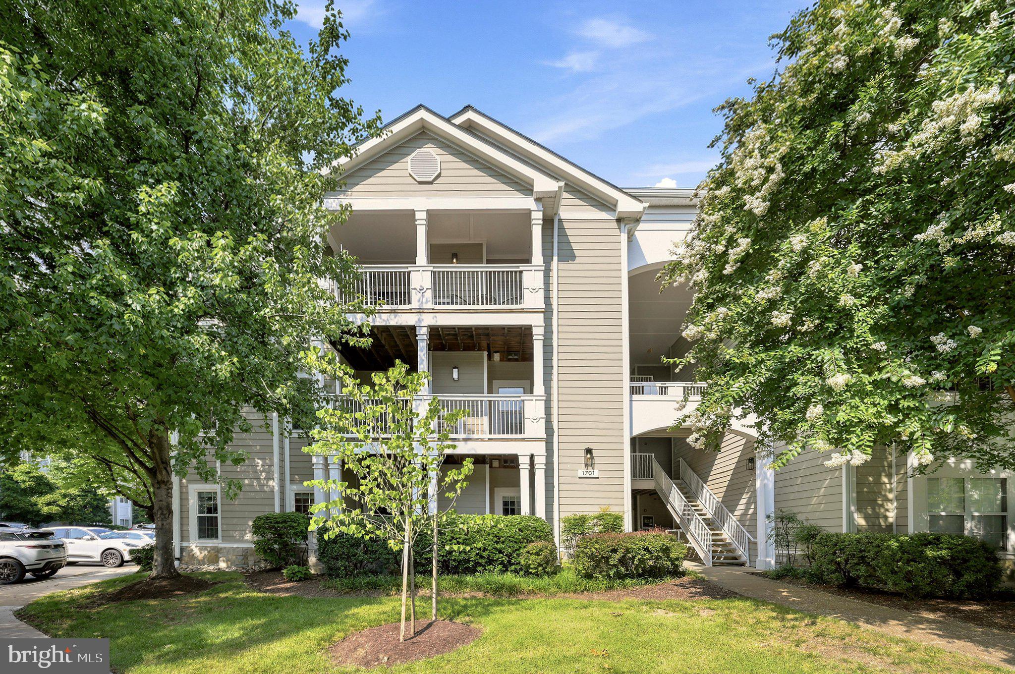 1701 LAKE SHORE CREST DRIVE 16