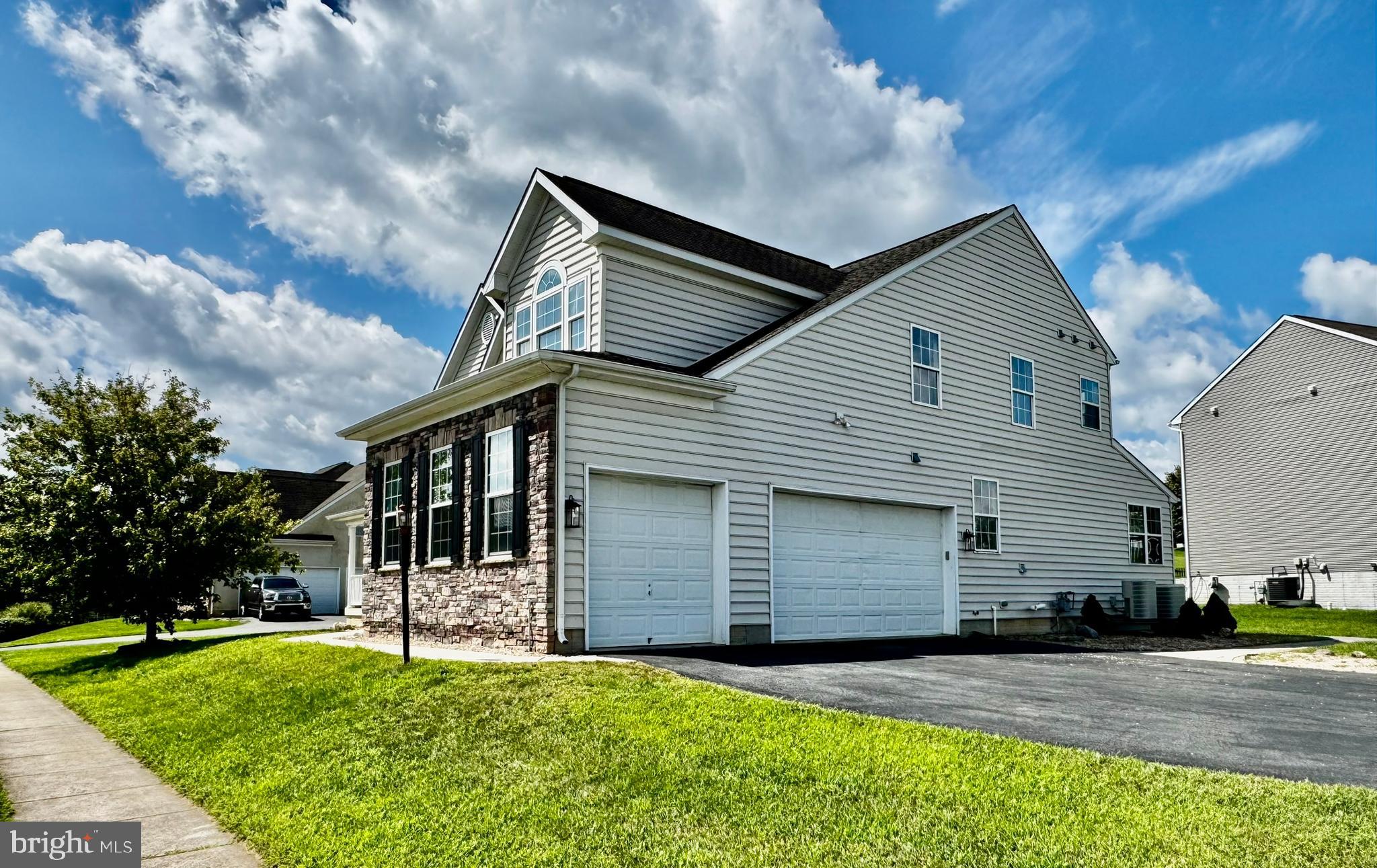 518 CREEKSIDE BOULEVARD