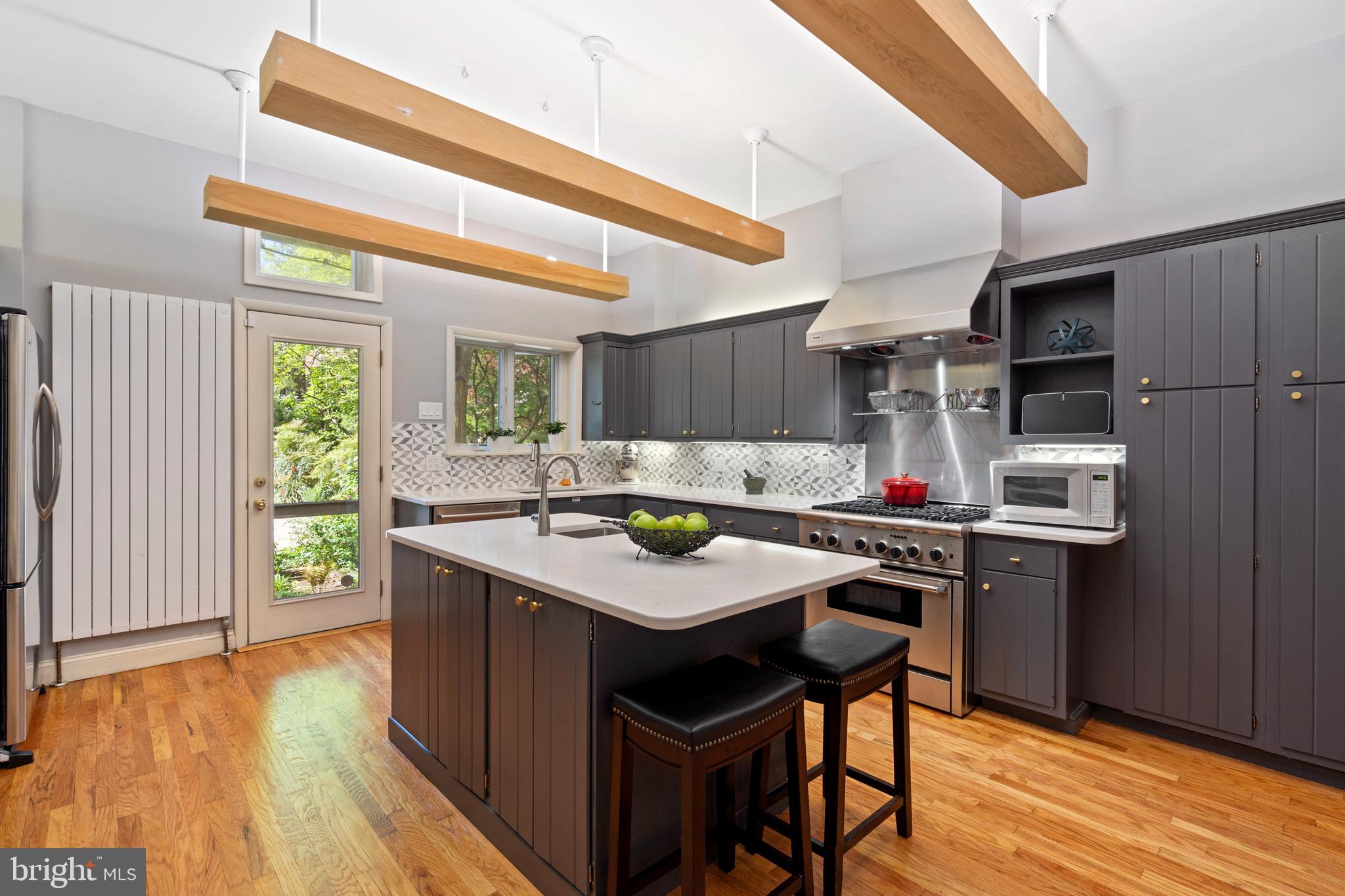 UNIVERSITY CITY - Residential