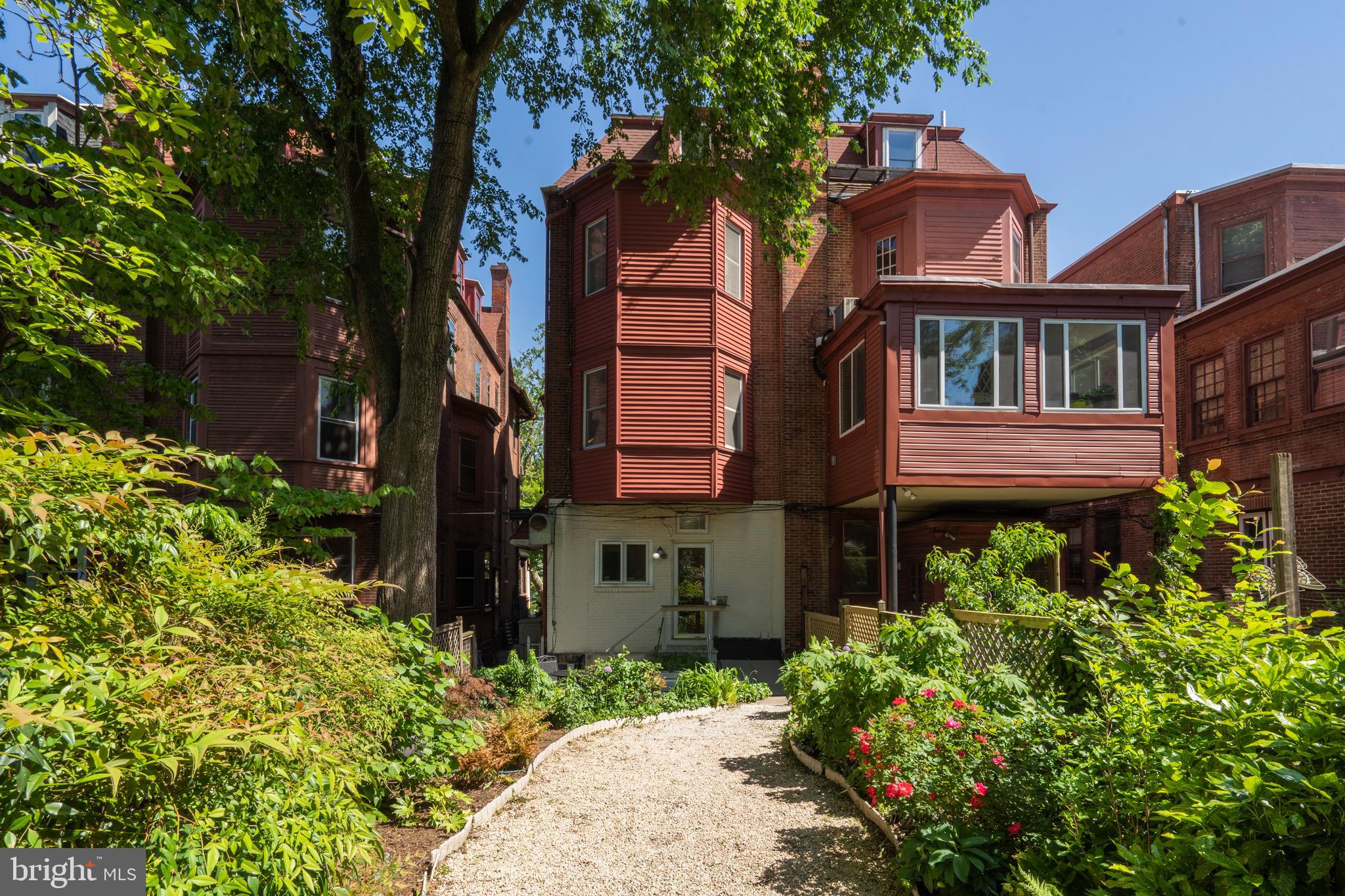 UNIVERSITY CITY - Residential