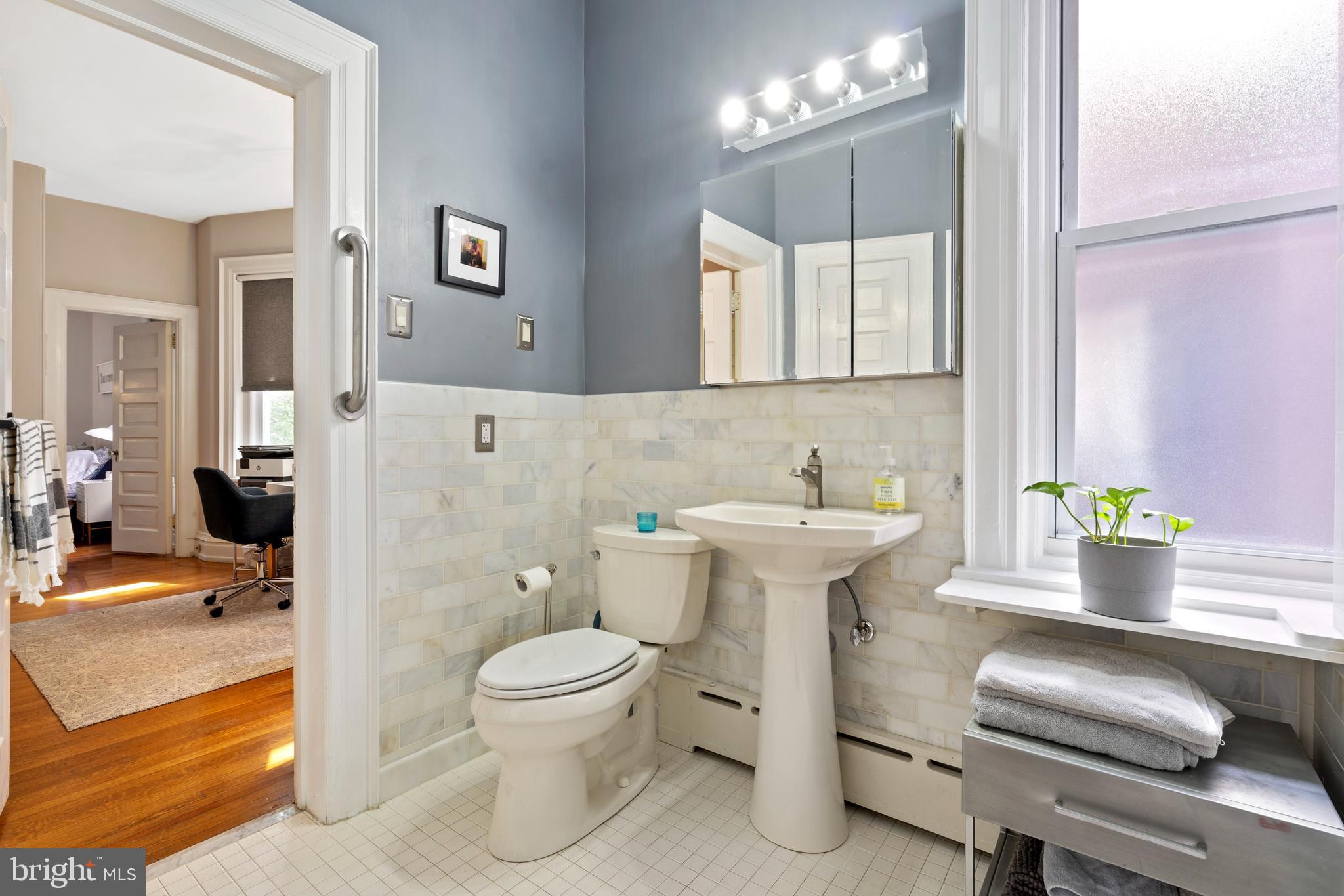 UNIVERSITY CITY - Residential