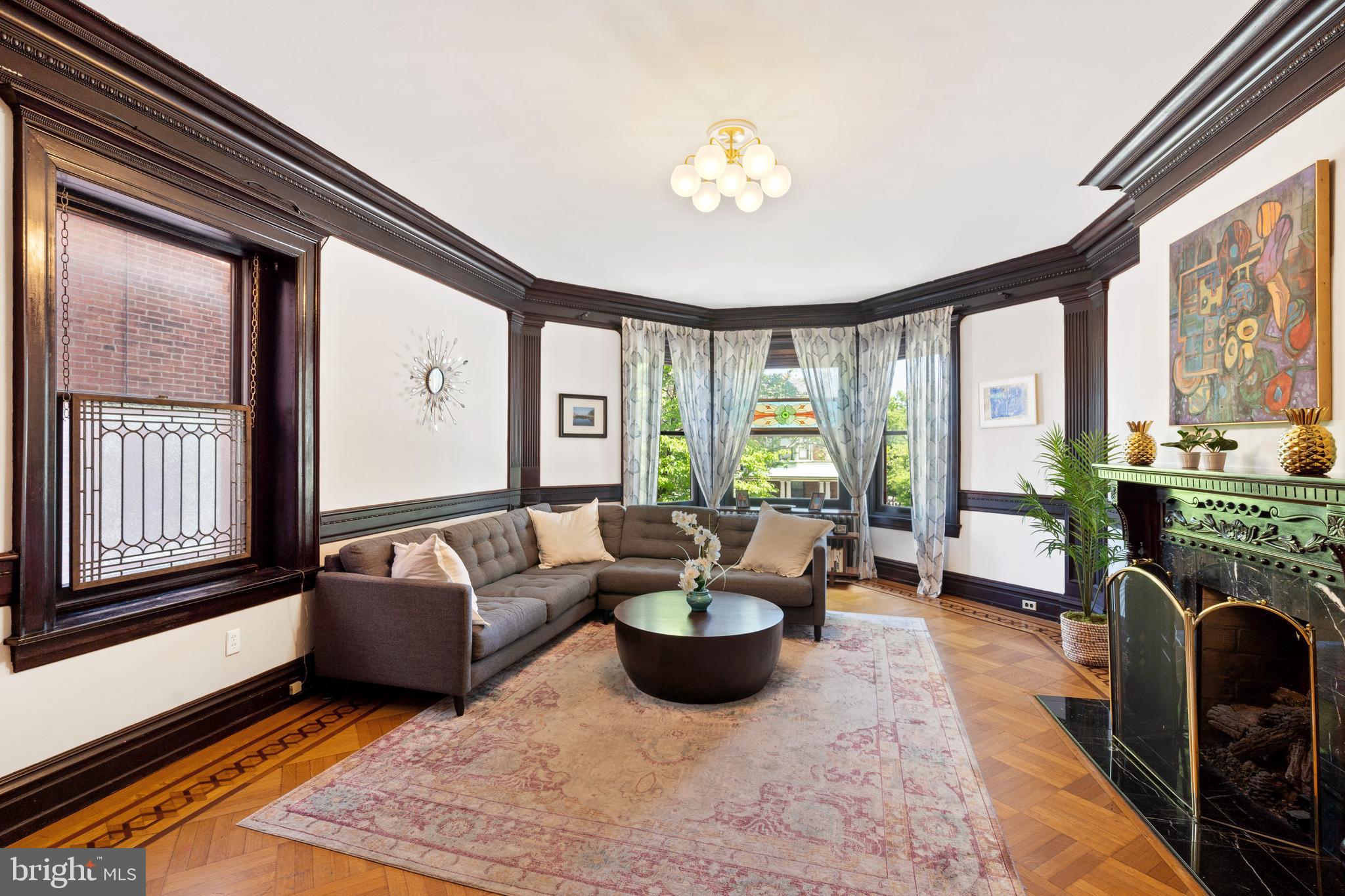 UNIVERSITY CITY - Residential