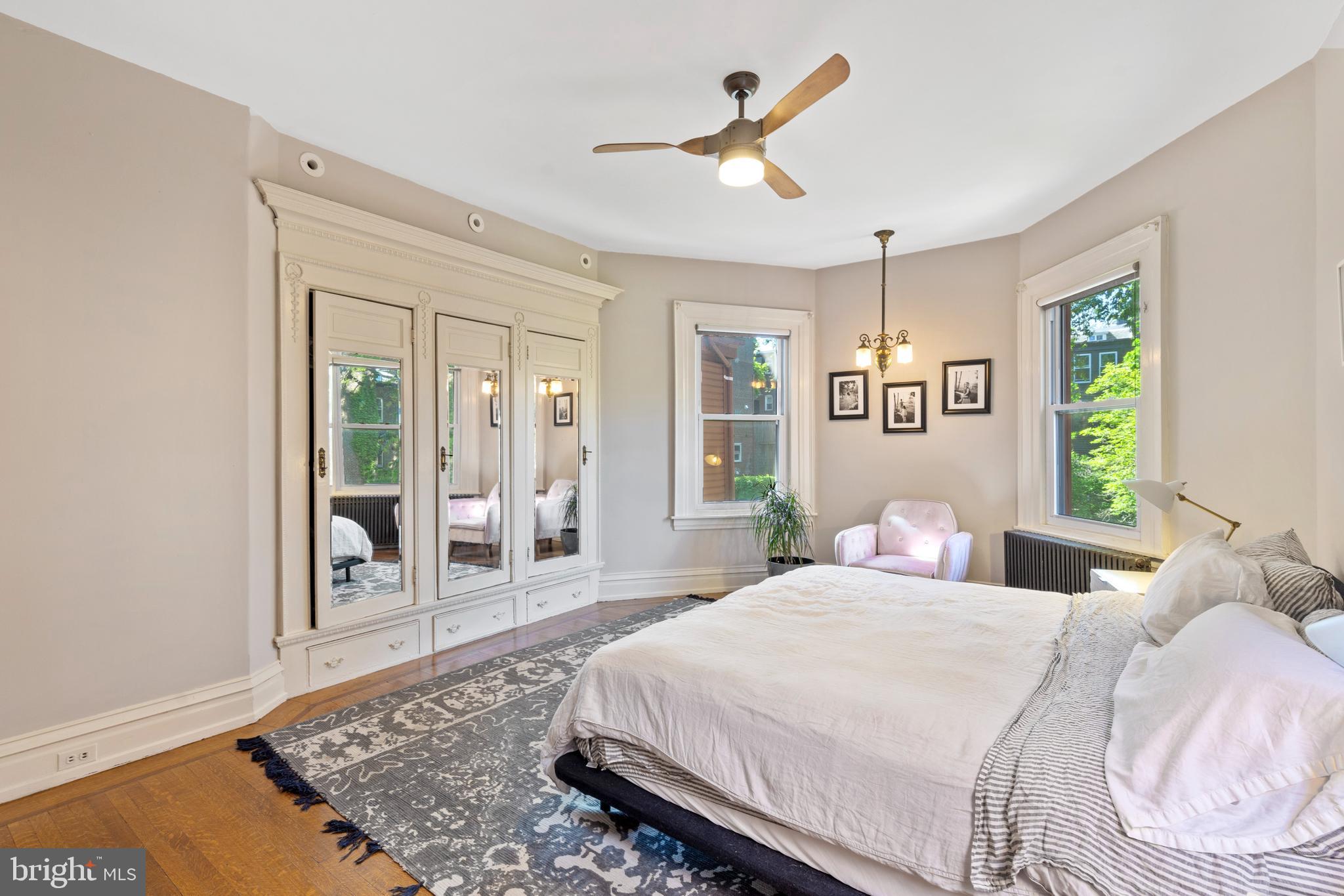 UNIVERSITY CITY - Residential