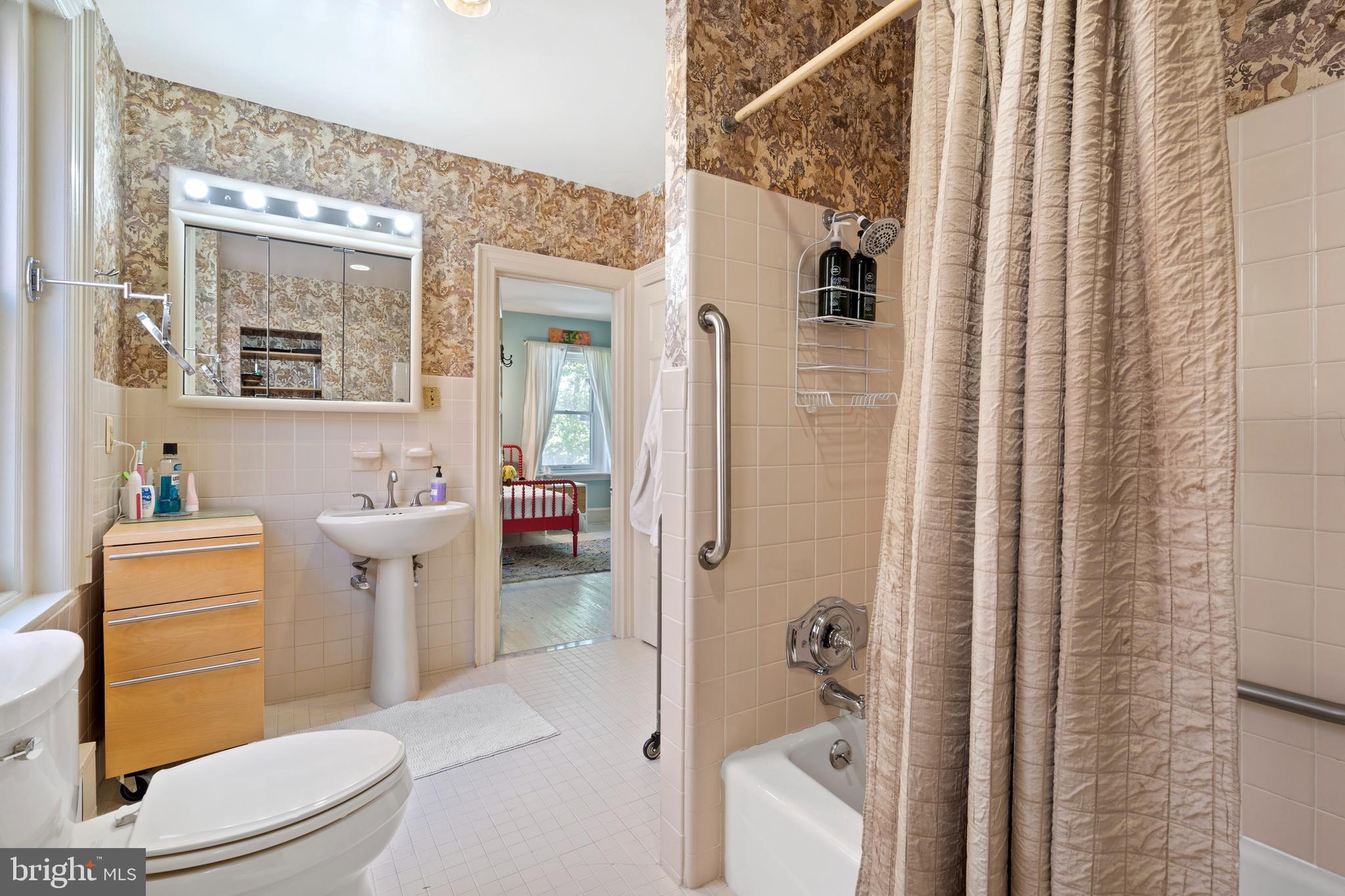 UNIVERSITY CITY - Residential