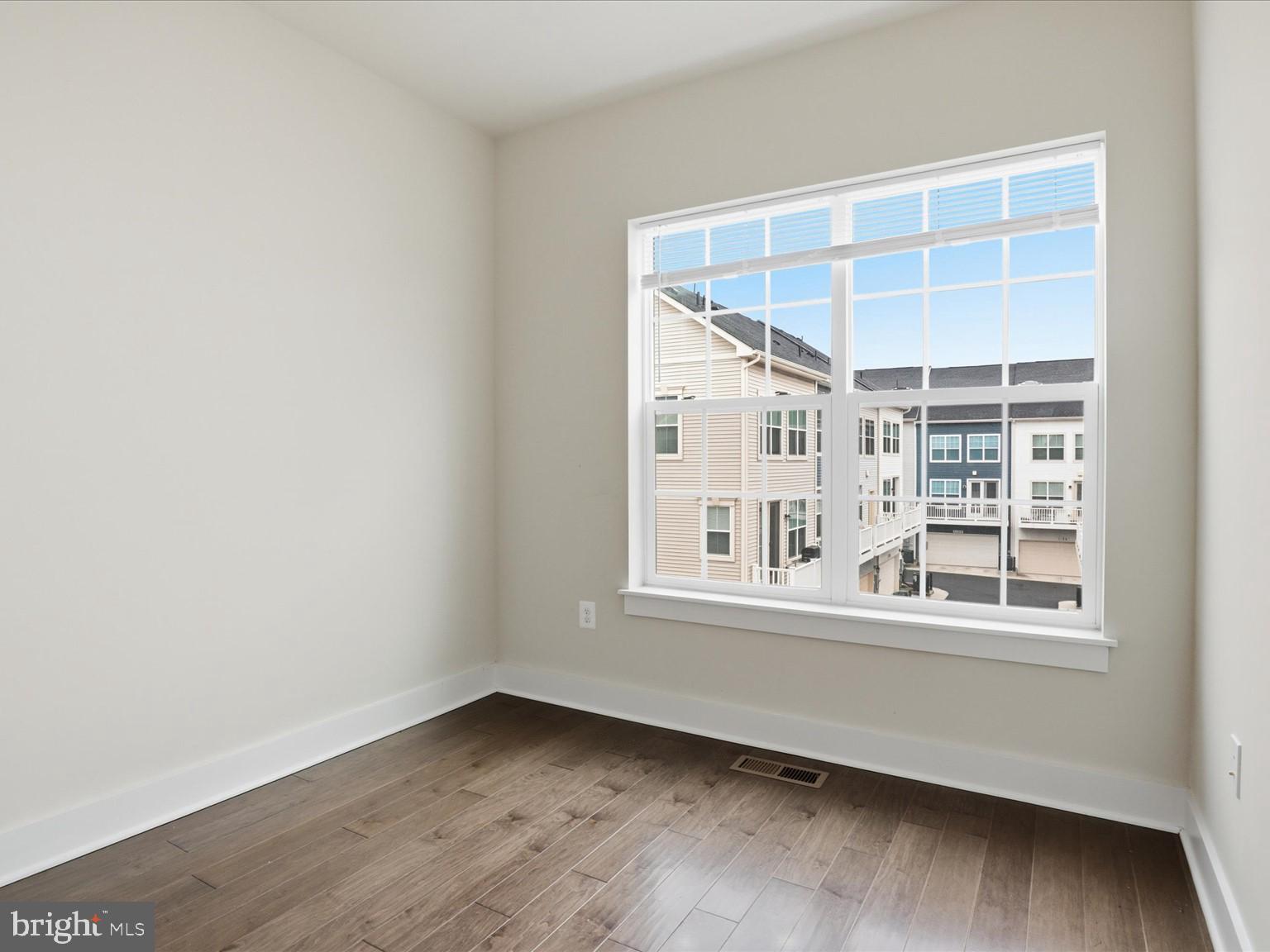 THE RETREAT AT WESTFIELDS - Residential Lease