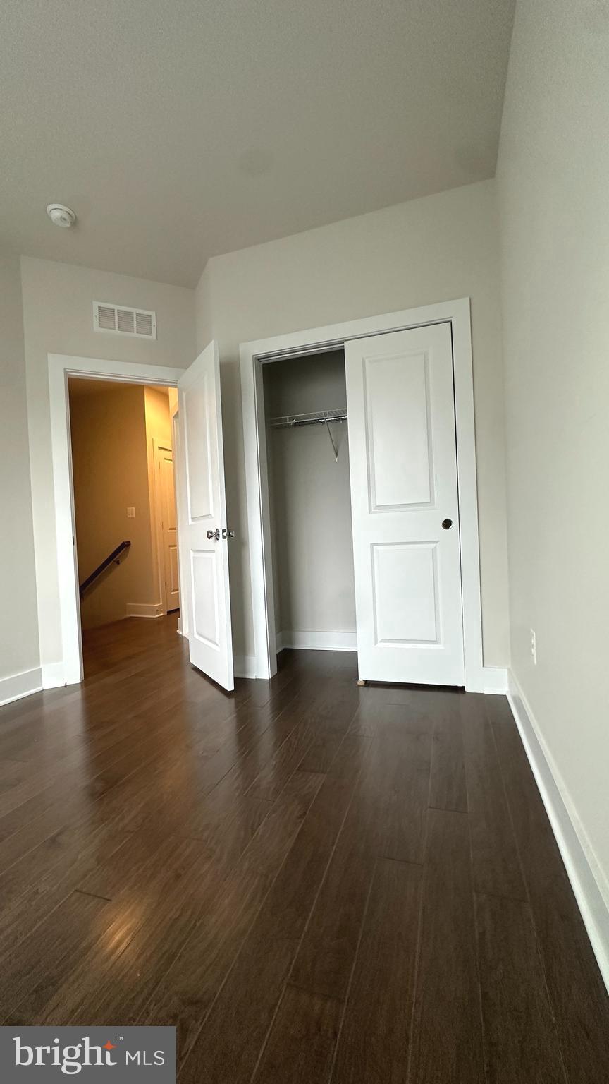 THE RETREAT AT WESTFIELDS - Residential Lease