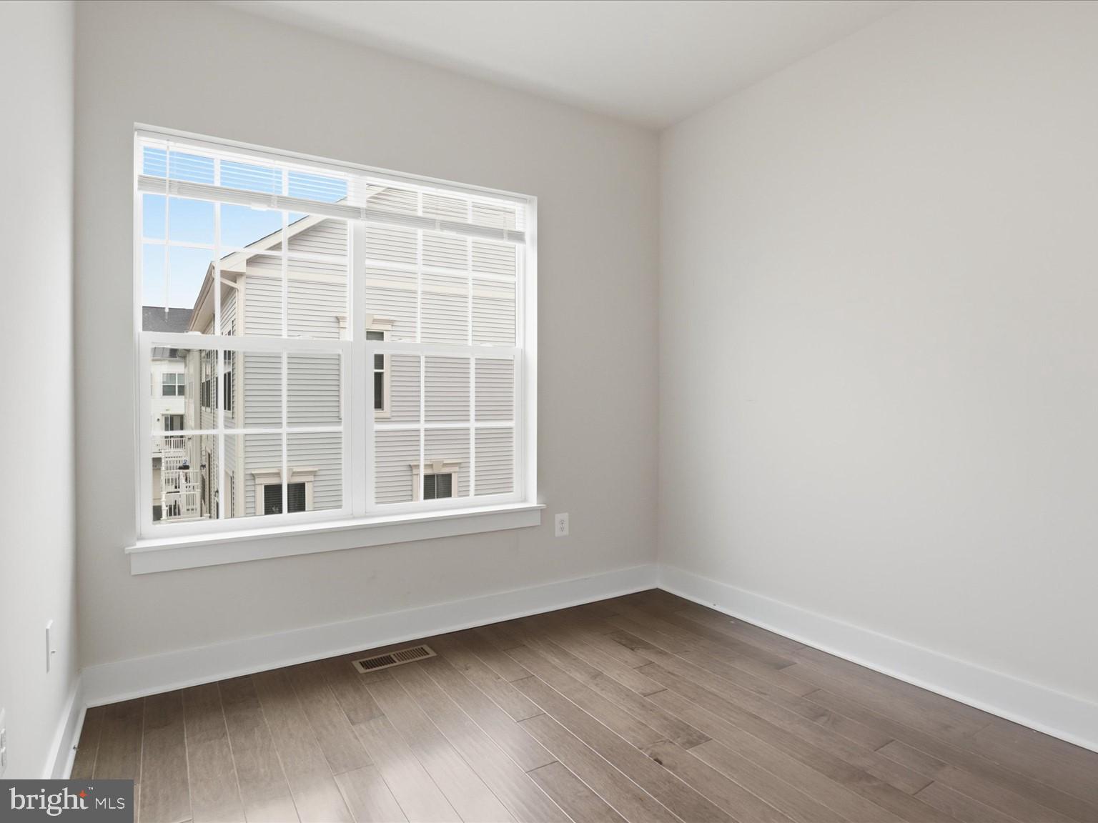 THE RETREAT AT WESTFIELDS - Residential Lease