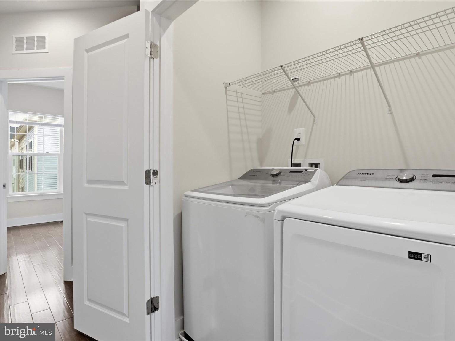 THE RETREAT AT WESTFIELDS - Residential Lease