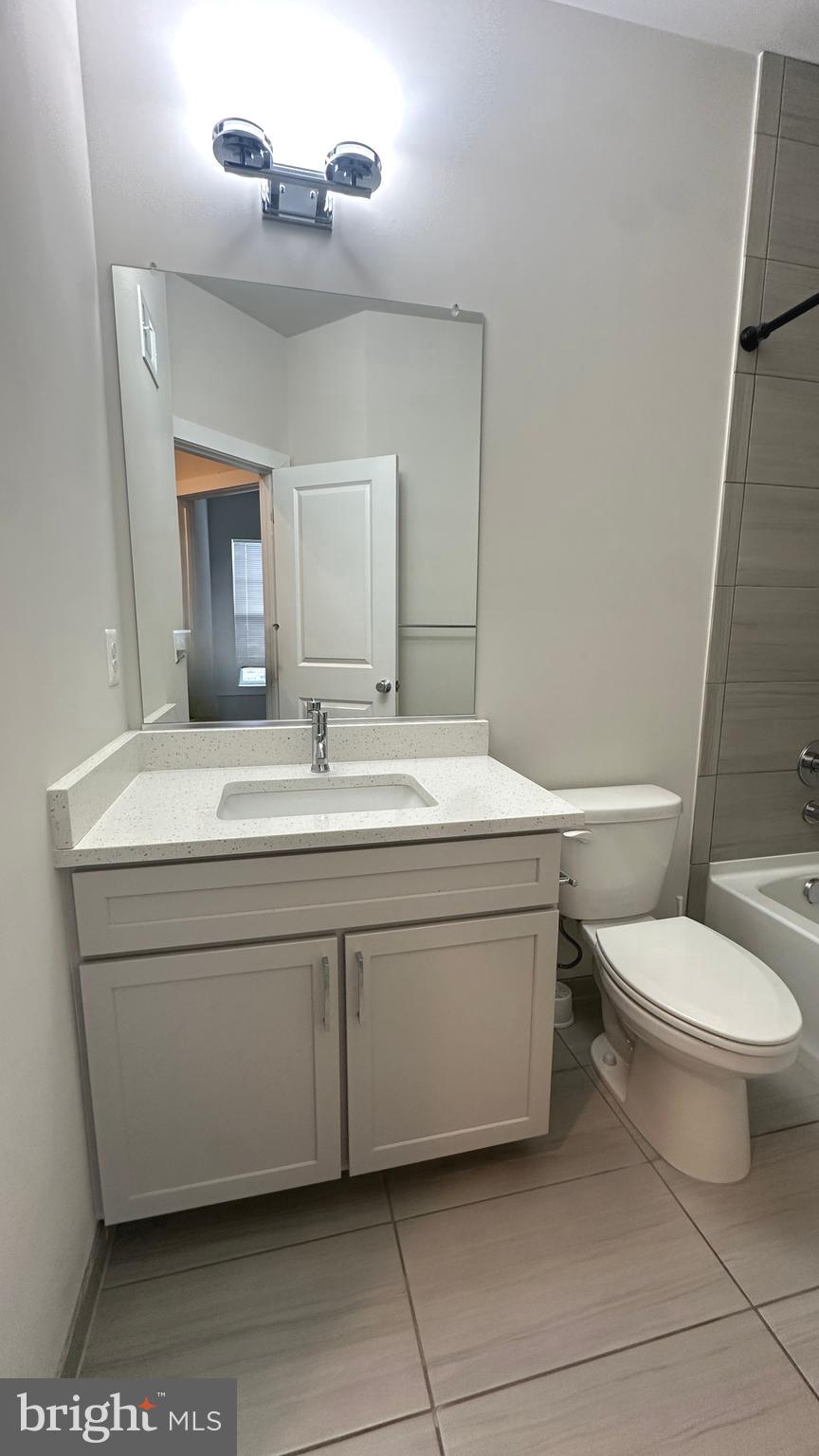 THE RETREAT AT WESTFIELDS - Residential Lease