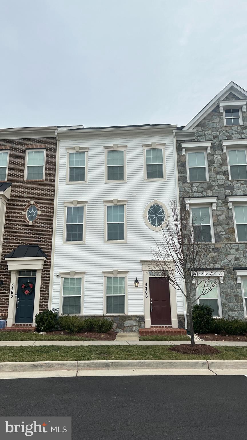 THE RETREAT AT WESTFIELDS - Residential Lease