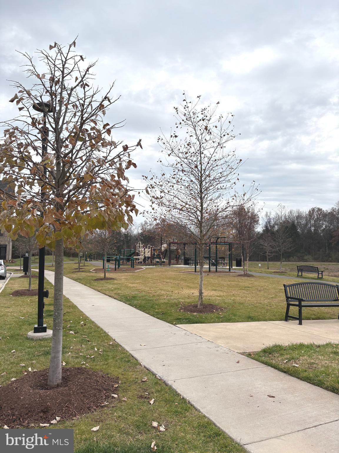 THE RETREAT AT WESTFIELDS - Residential Lease