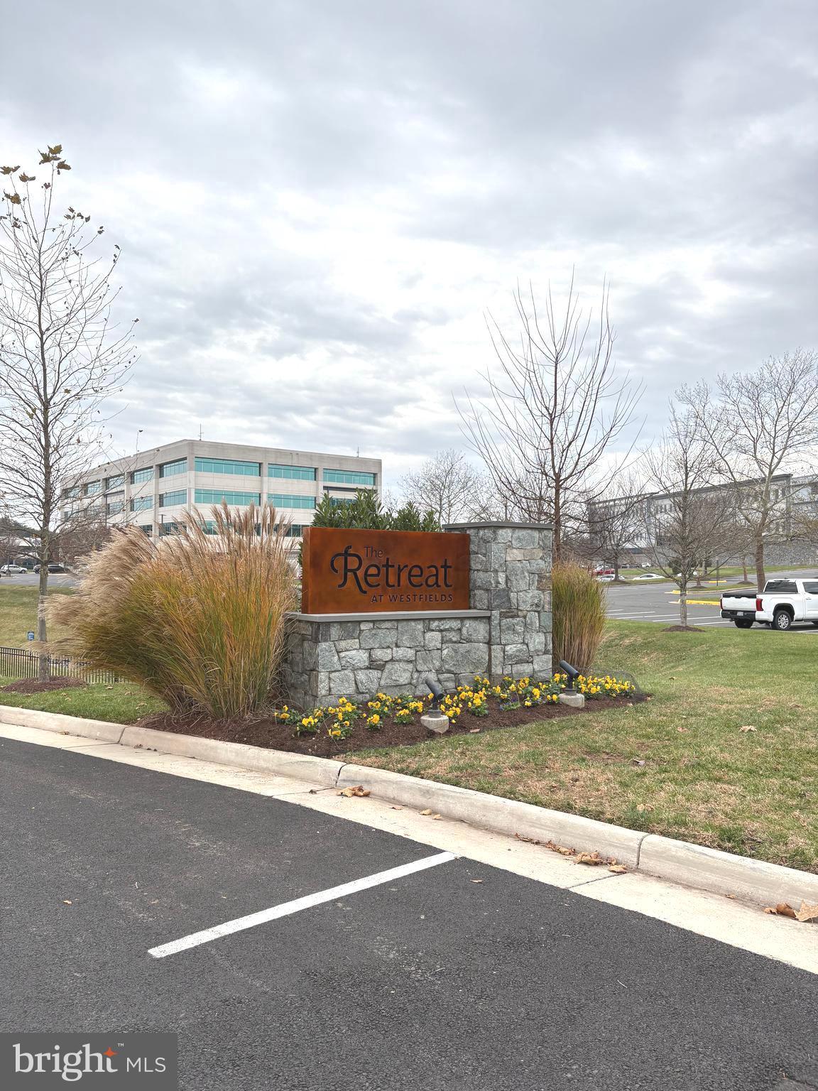 THE RETREAT AT WESTFIELDS - Residential Lease