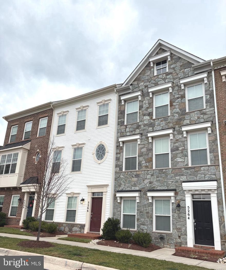 Experience modern luxury and comfort in this beautifully upgraded 4-bedroom, 3.5-bathroom water-view townhouse with a 2-car garage. The gourmet kitchen features white quartz countertops, a large island, and premium Bosch stainless steel appliances—perfect for everyday living and hosting. The bright, open-concept main level offers hardwood flooring and a private deck overlooking the peaceful pond. Additional highlights include a tankless water heater and plenty of parking right in front of the home.
Located in the amenity-rich Retreat at Eastgate community, residents enjoy a playground, outdoor fitness area, BBQ gazebo, private outdoor party space, and pet-friendly designated areas. Don't miss this rare luxury rental offering comfort, convenience, and serene water view.  Available immediately.