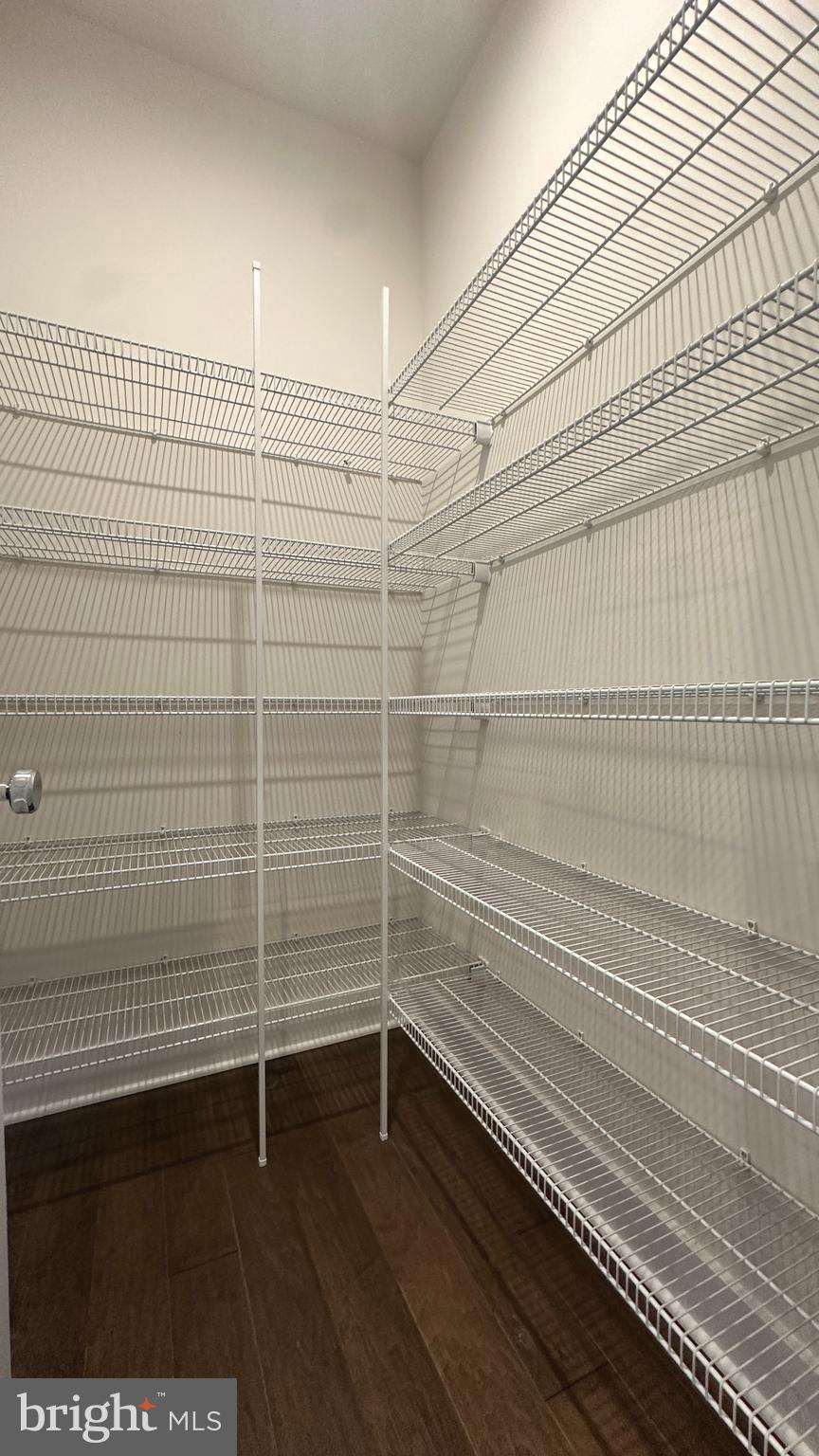 THE RETREAT AT WESTFIELDS - Residential Lease