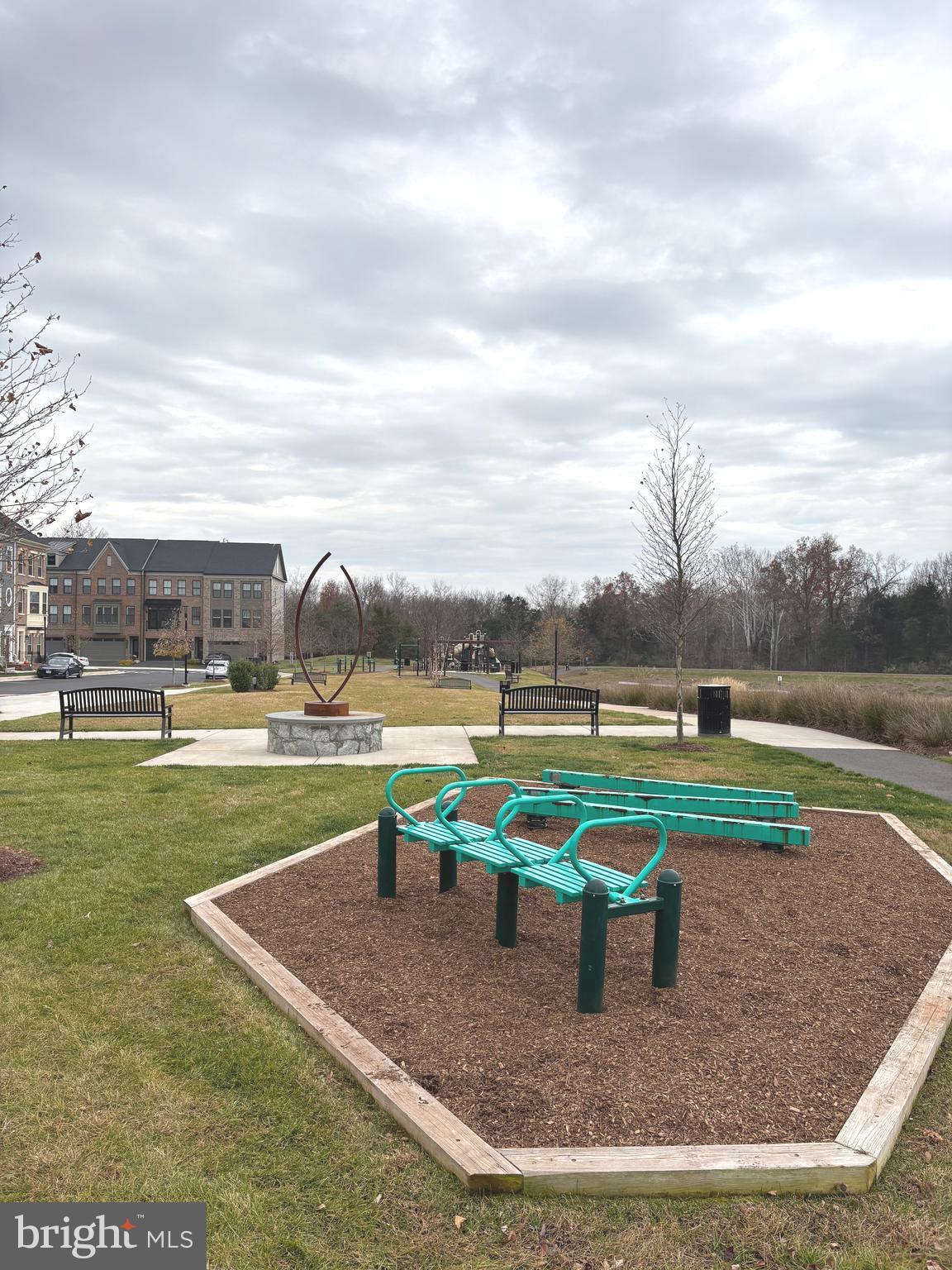 THE RETREAT AT WESTFIELDS - Residential Lease