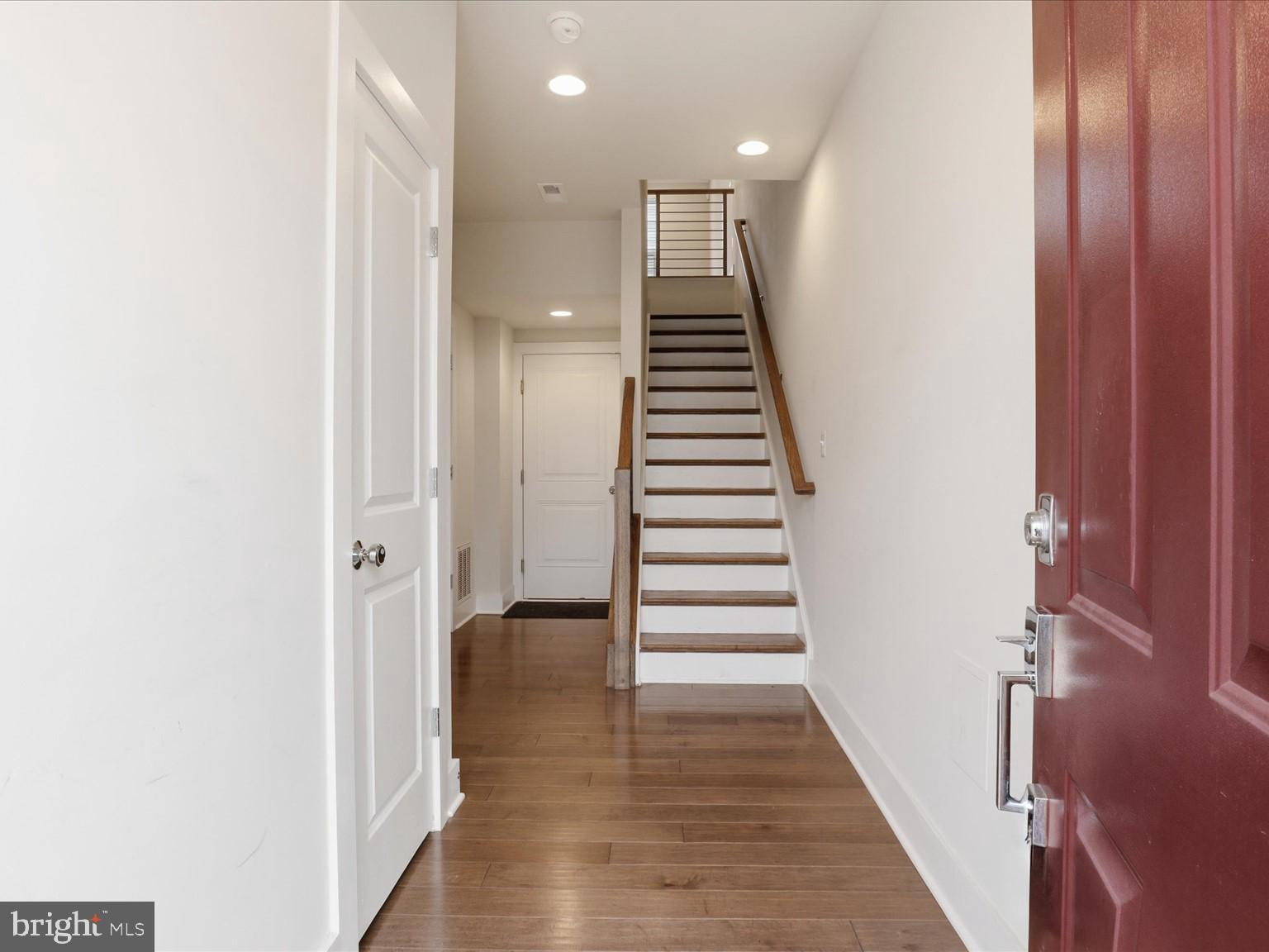 THE RETREAT AT WESTFIELDS - Residential Lease