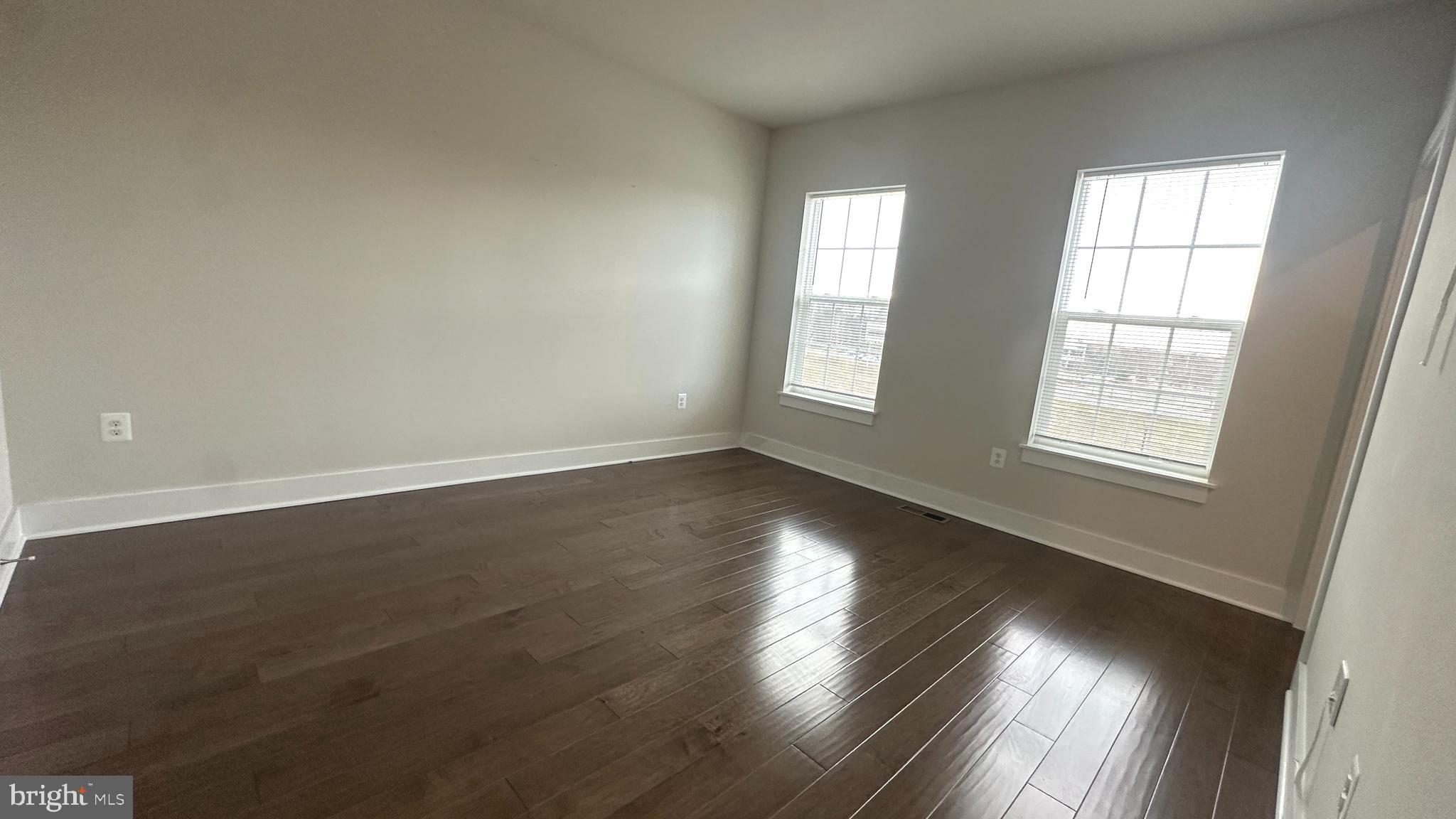 THE RETREAT AT WESTFIELDS - Residential Lease