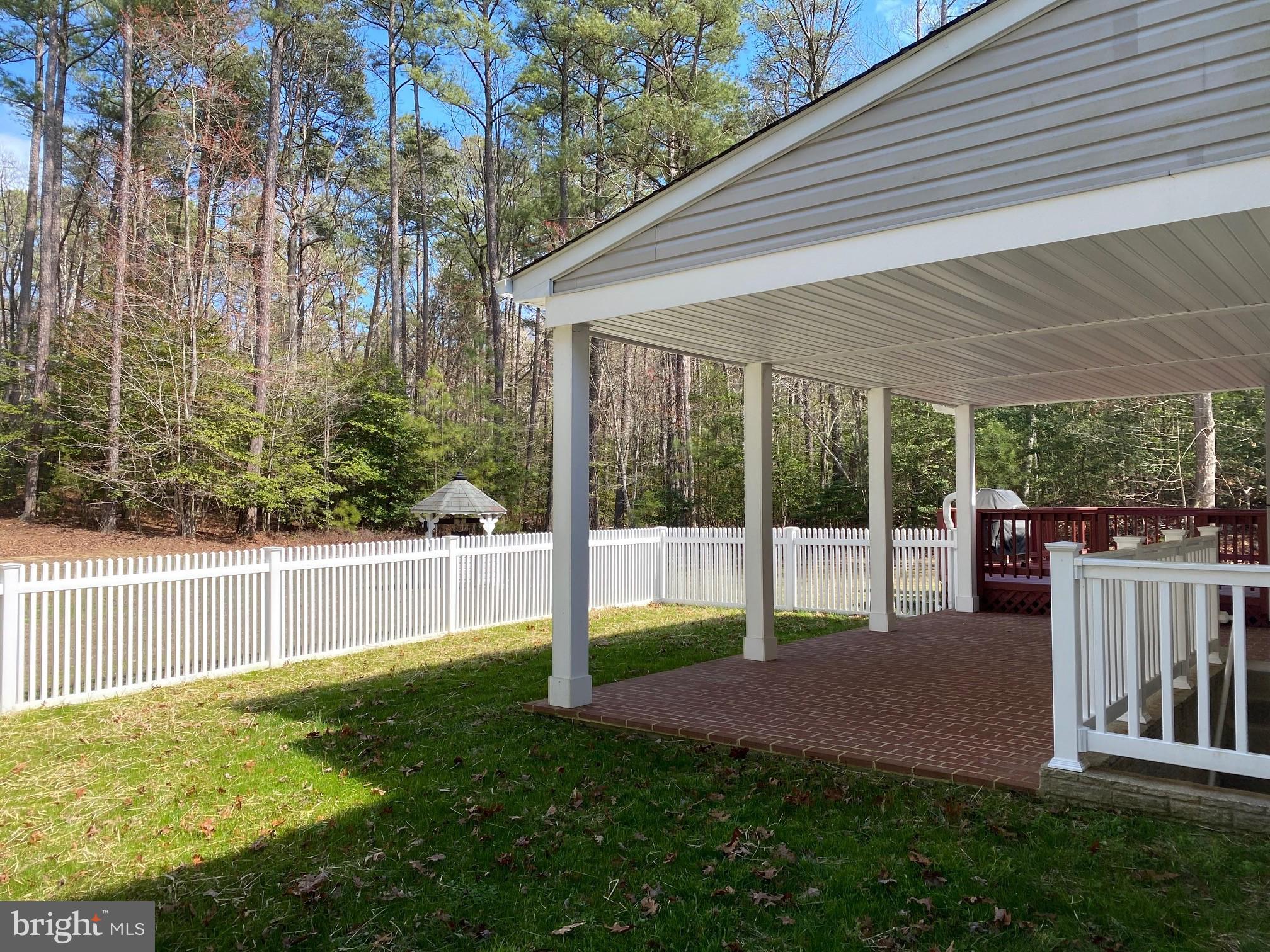 CHESTNUT HILLS - Residential