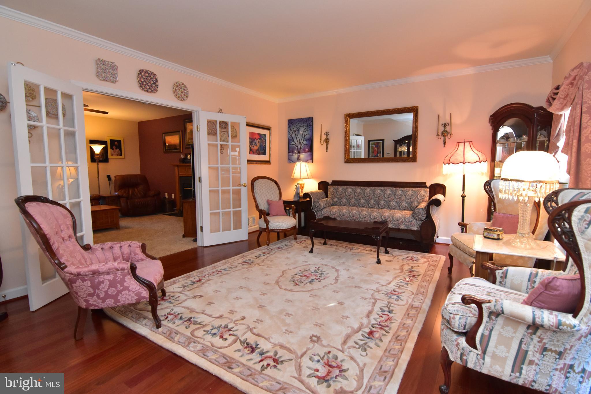 CHESTNUT HILLS - Residential