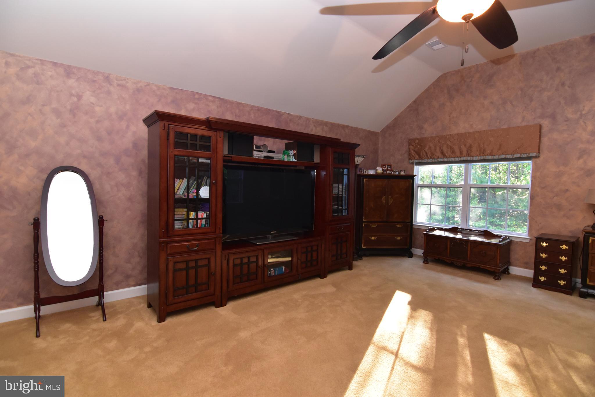 CHESTNUT HILLS - Residential