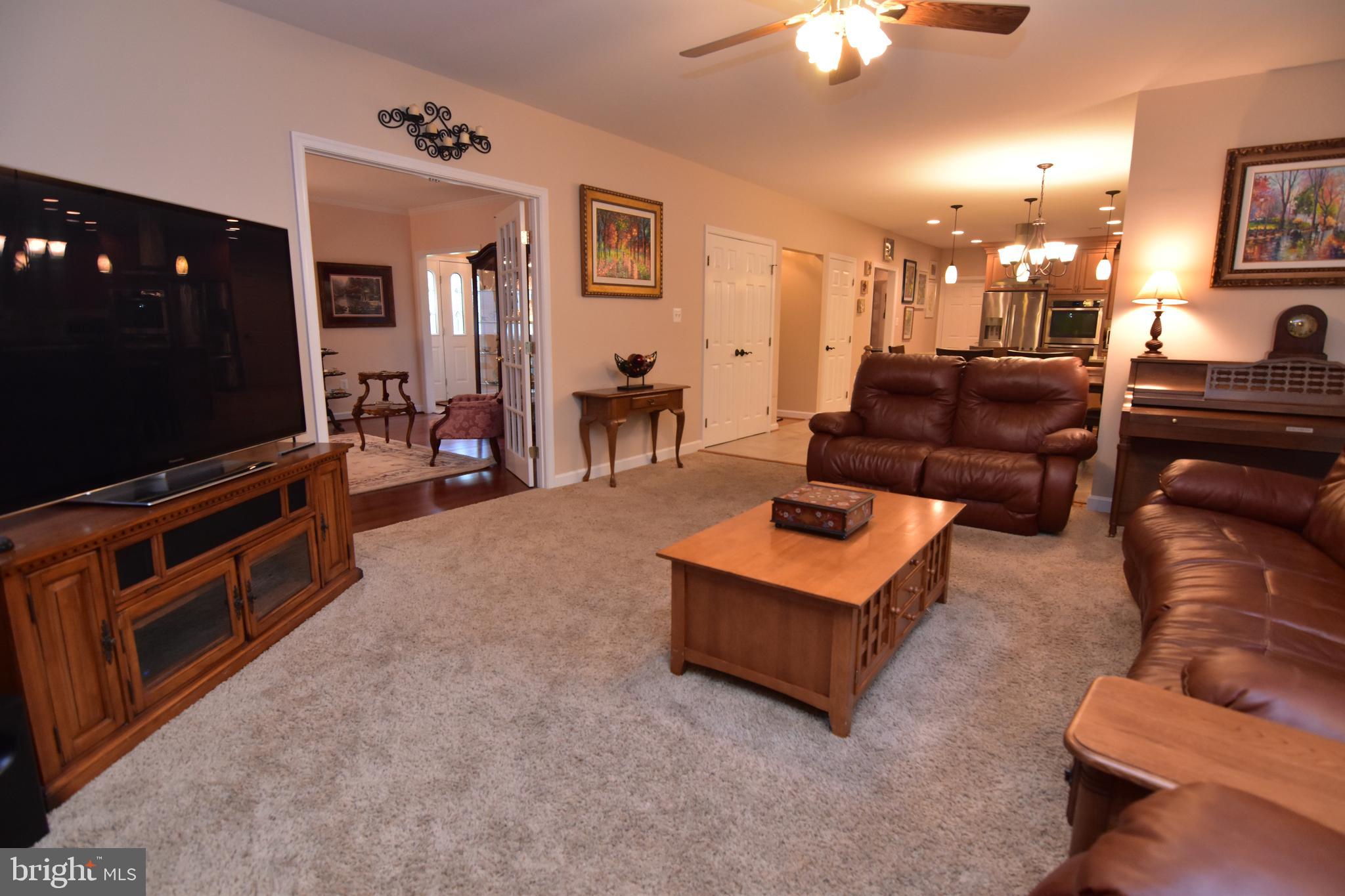 CHESTNUT HILLS - Residential