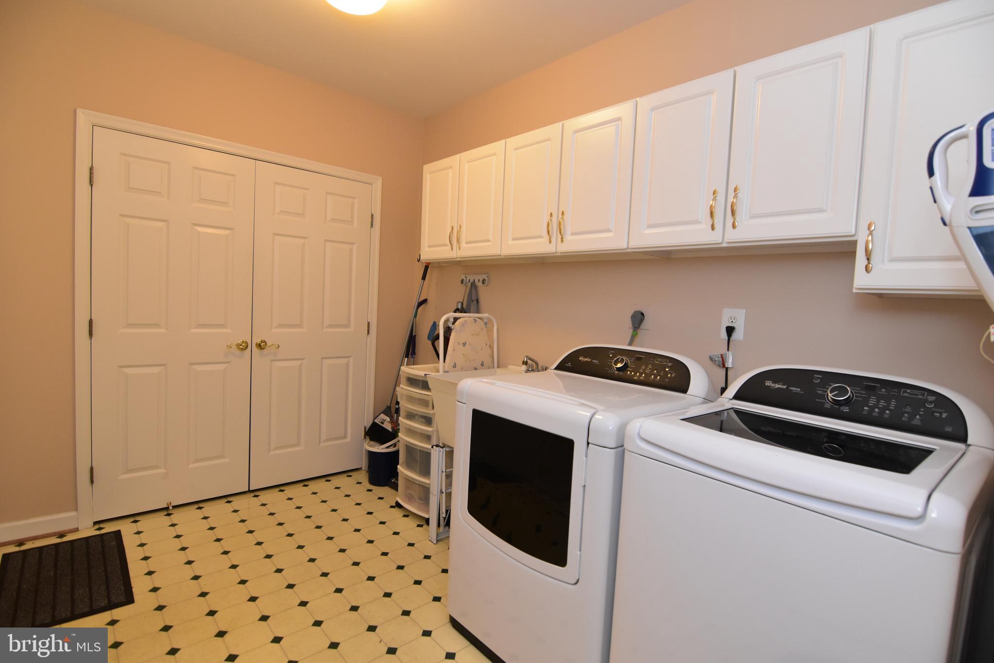 CHESTNUT HILLS - Residential