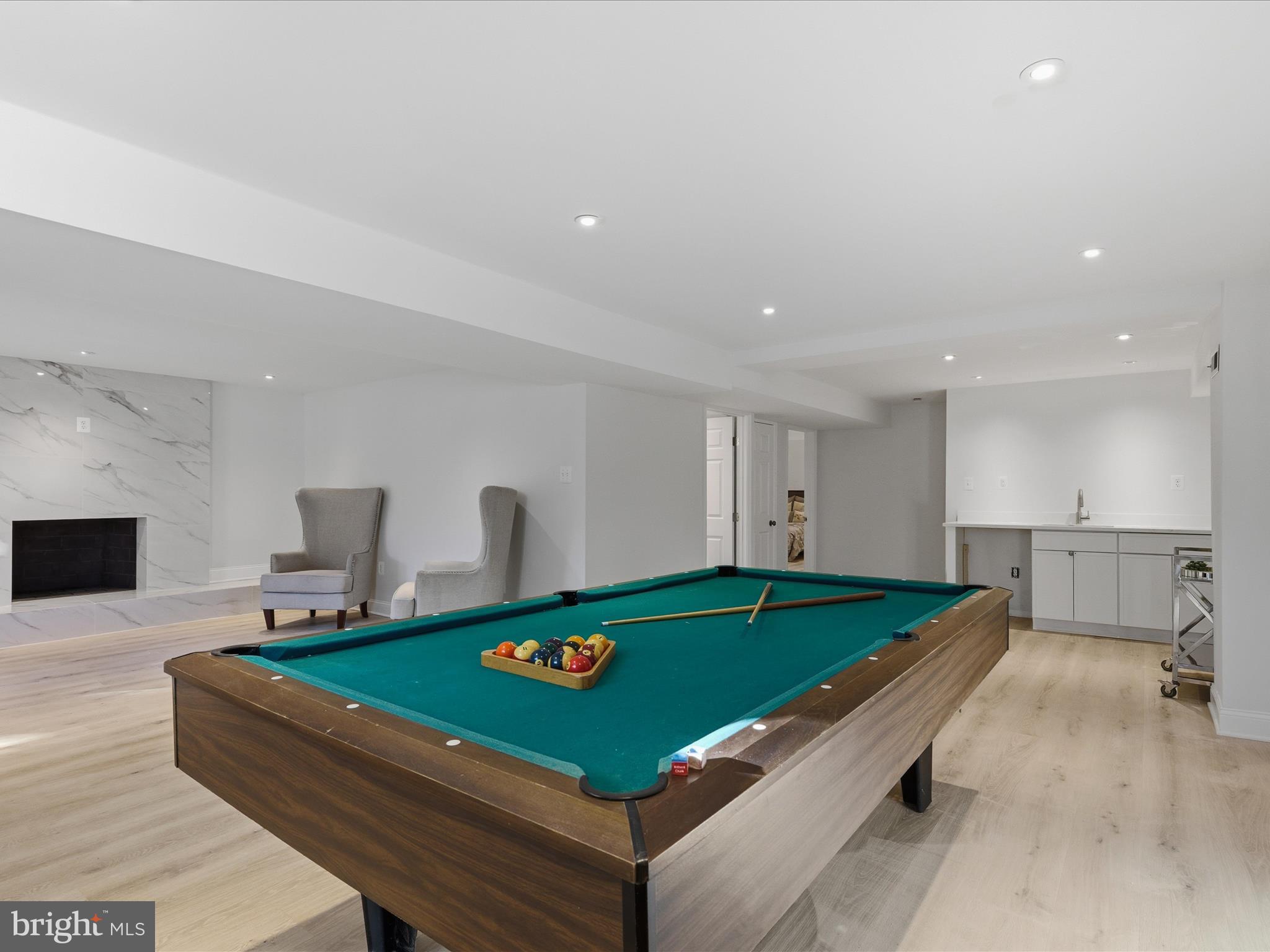 WILLOW GROVE - Residential