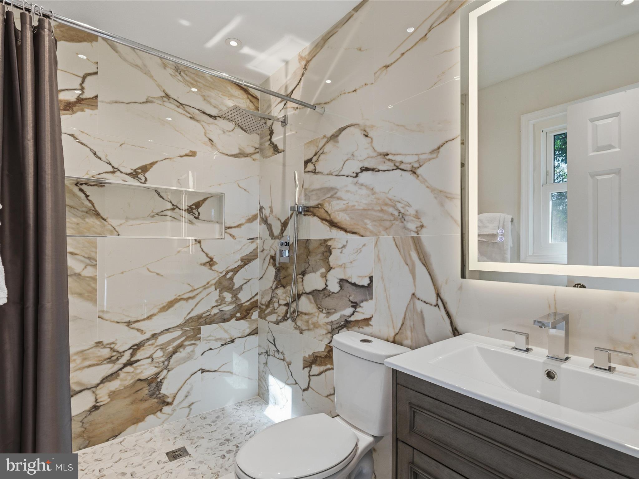 WILLOW GROVE - Residential