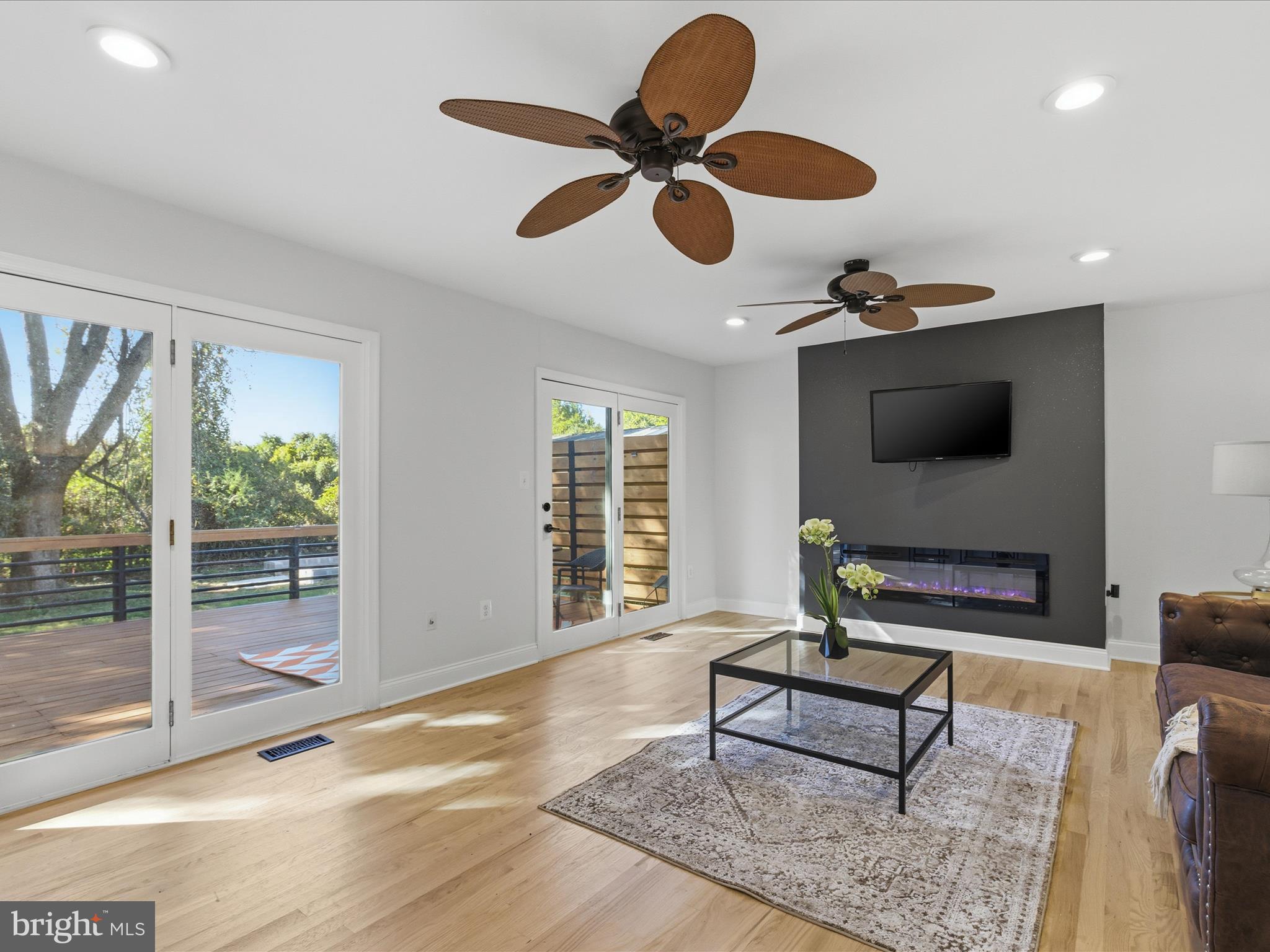 WILLOW GROVE - Residential