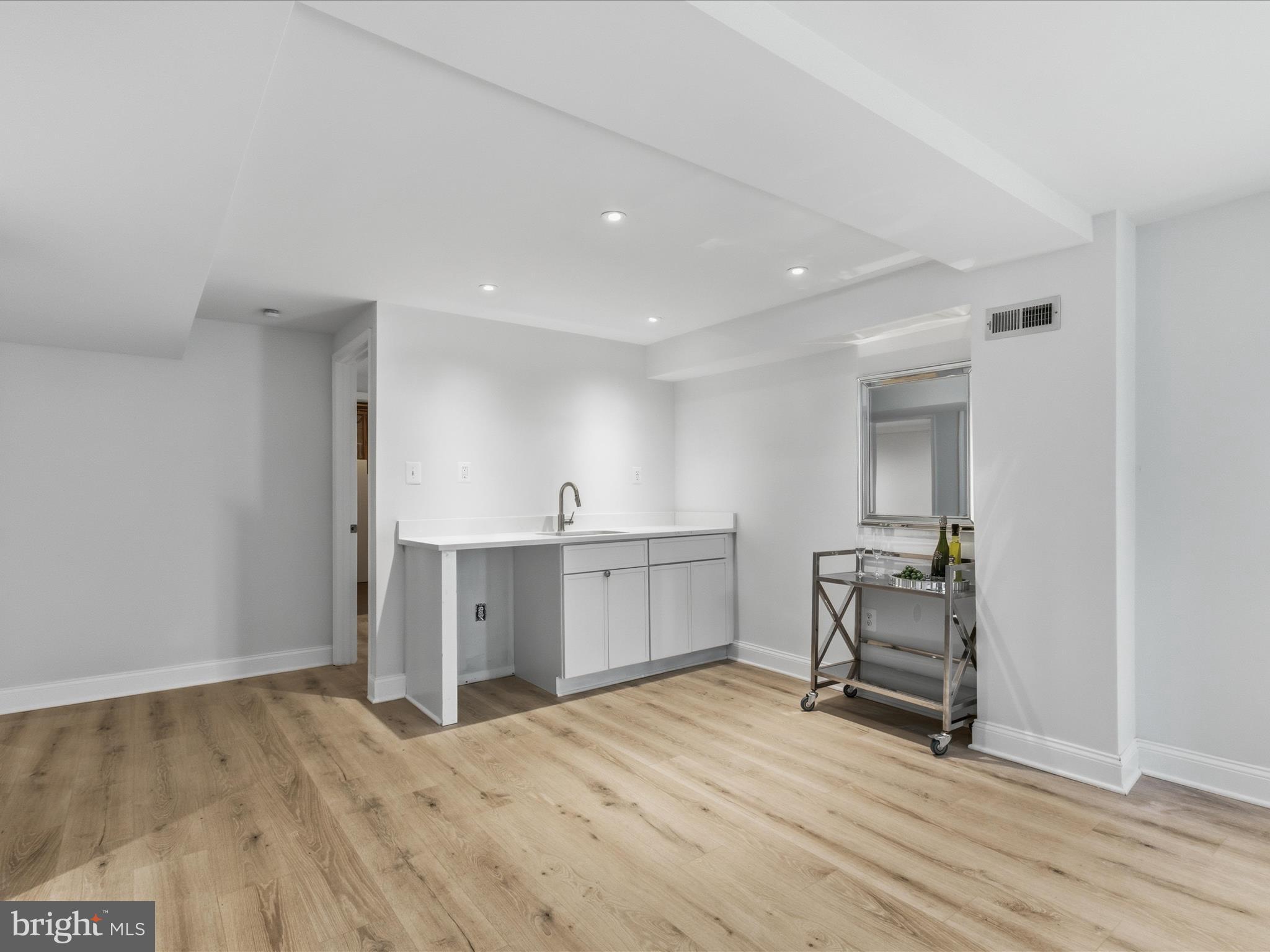 WILLOW GROVE - Residential