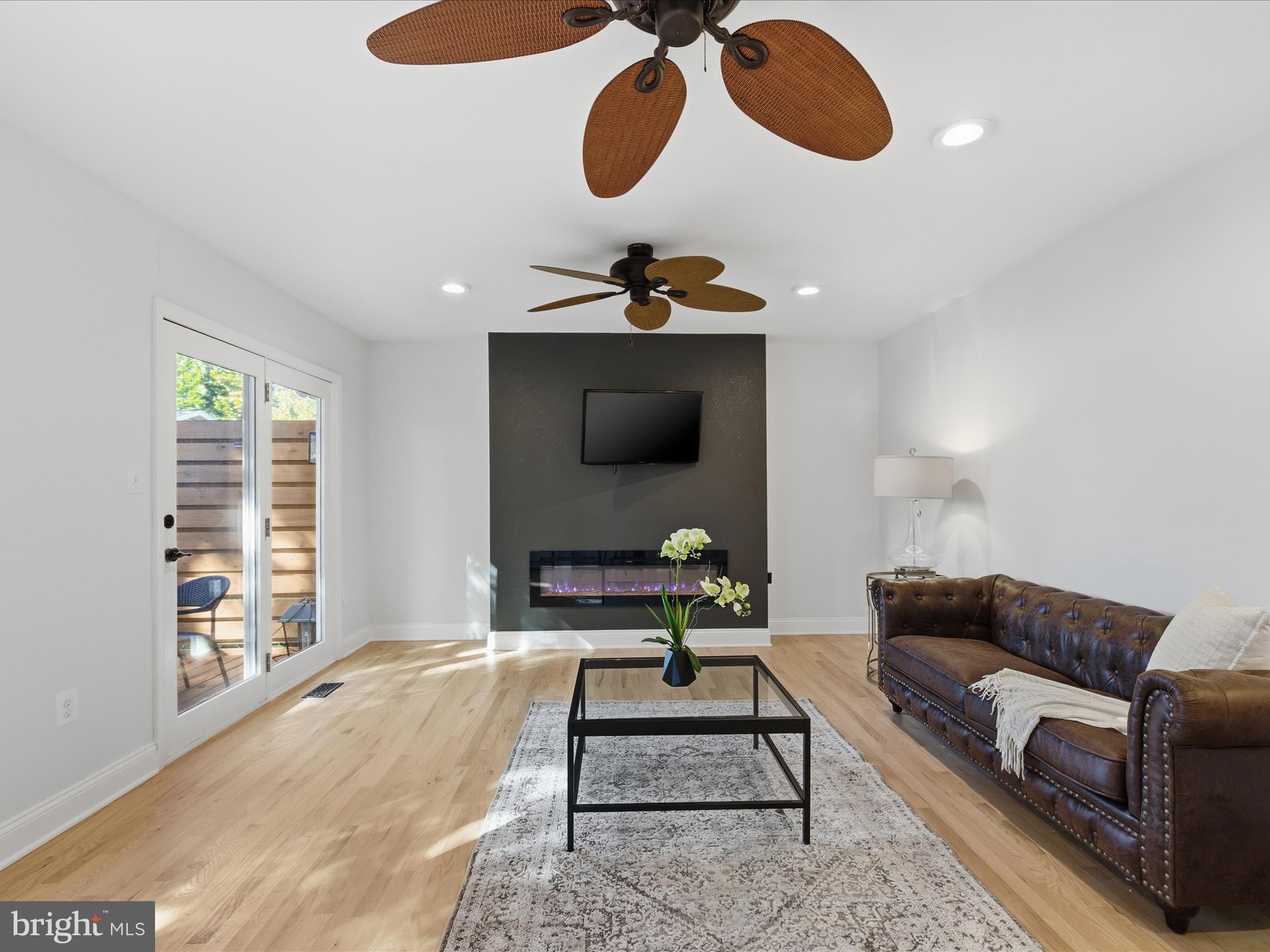 WILLOW GROVE - Residential