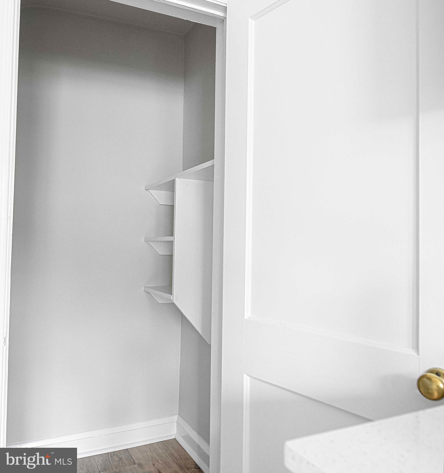 MIDDLESEX - Residential