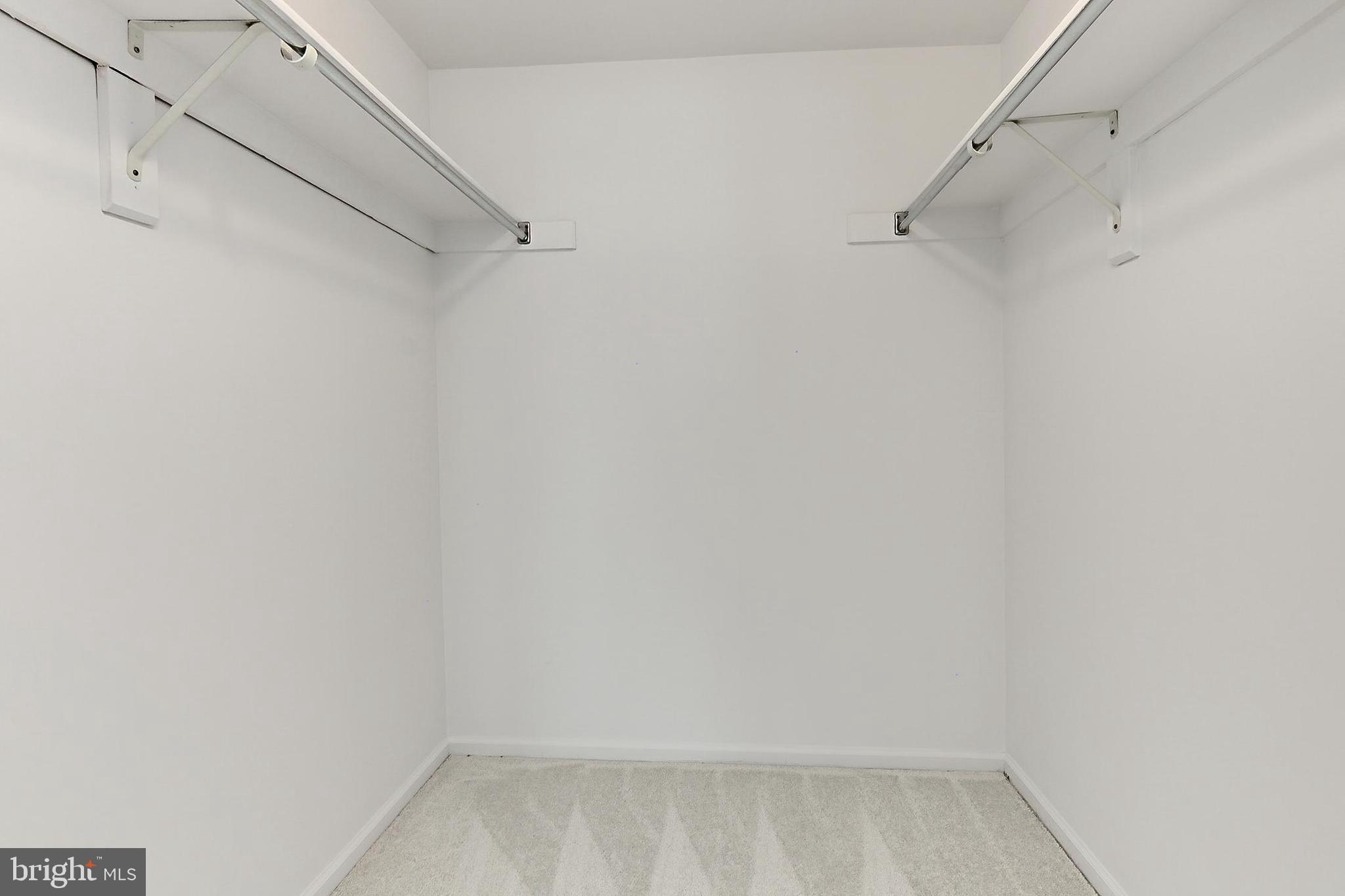 COUNTRYSIDE - Residential