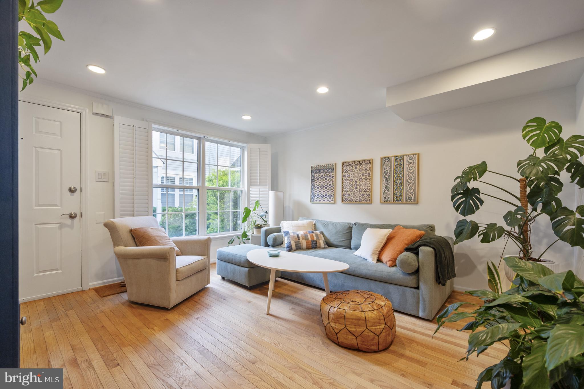 132 E GLEBE ROAD