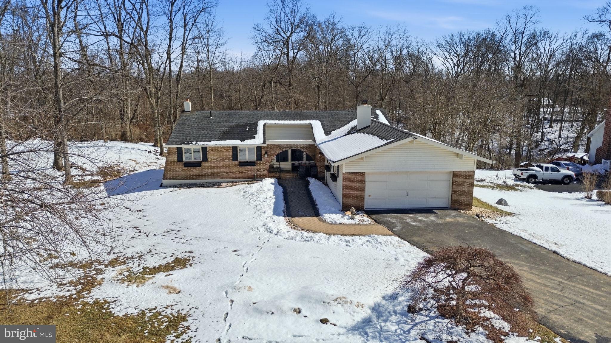 MOUNT EYRE MANOR - Residential