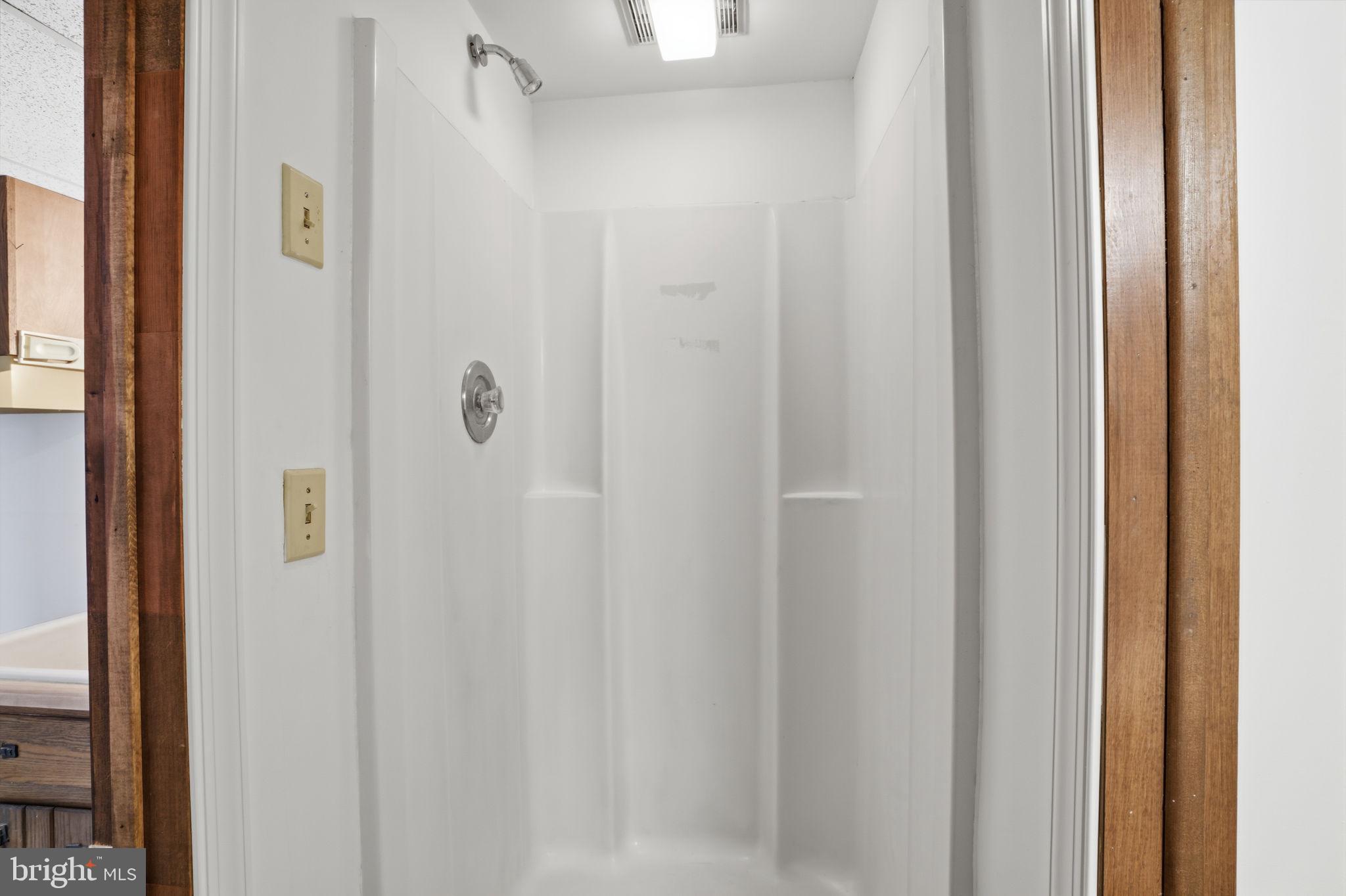 MOUNT EYRE MANOR - Residential