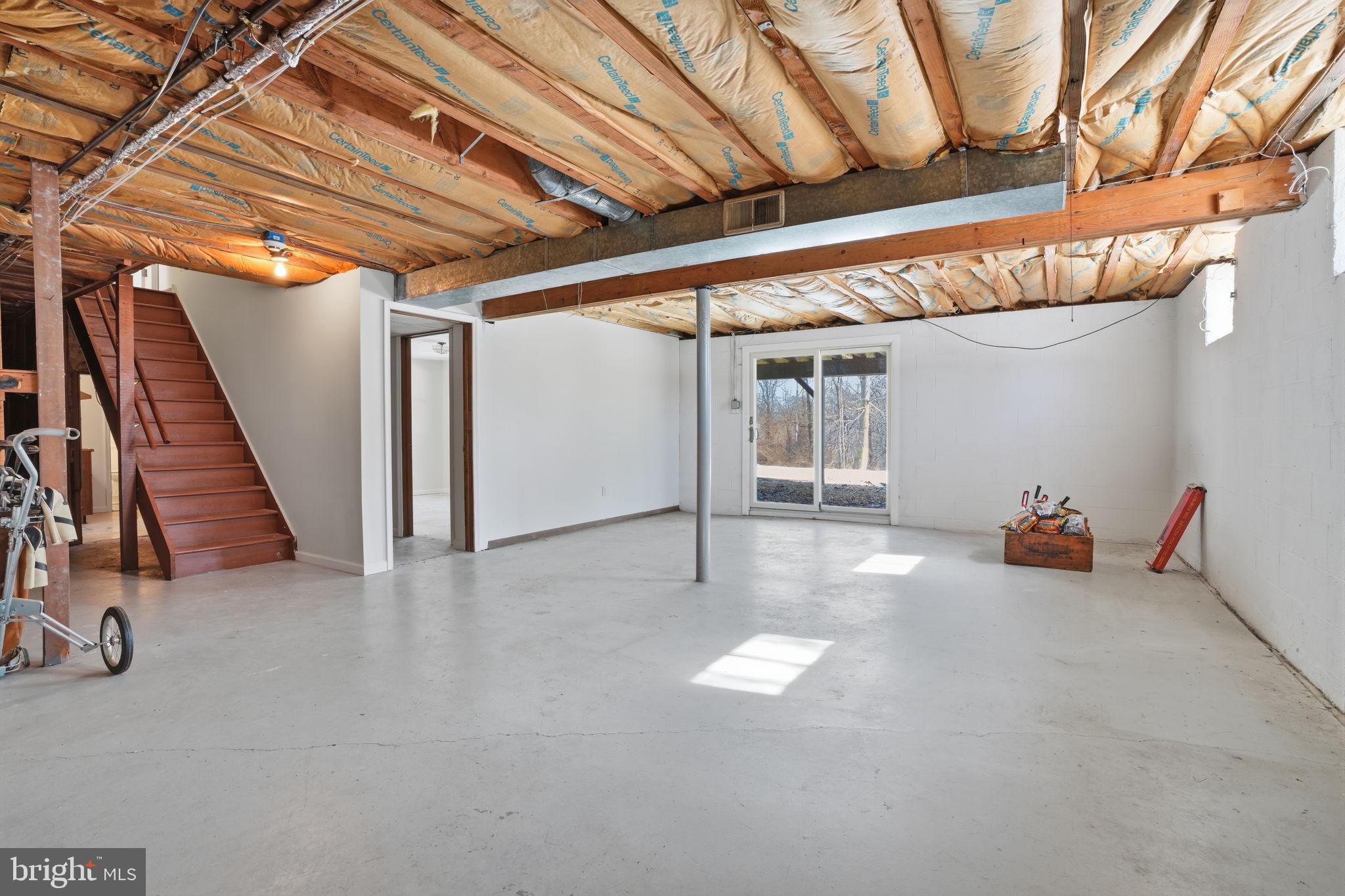 MOUNT EYRE MANOR - Residential