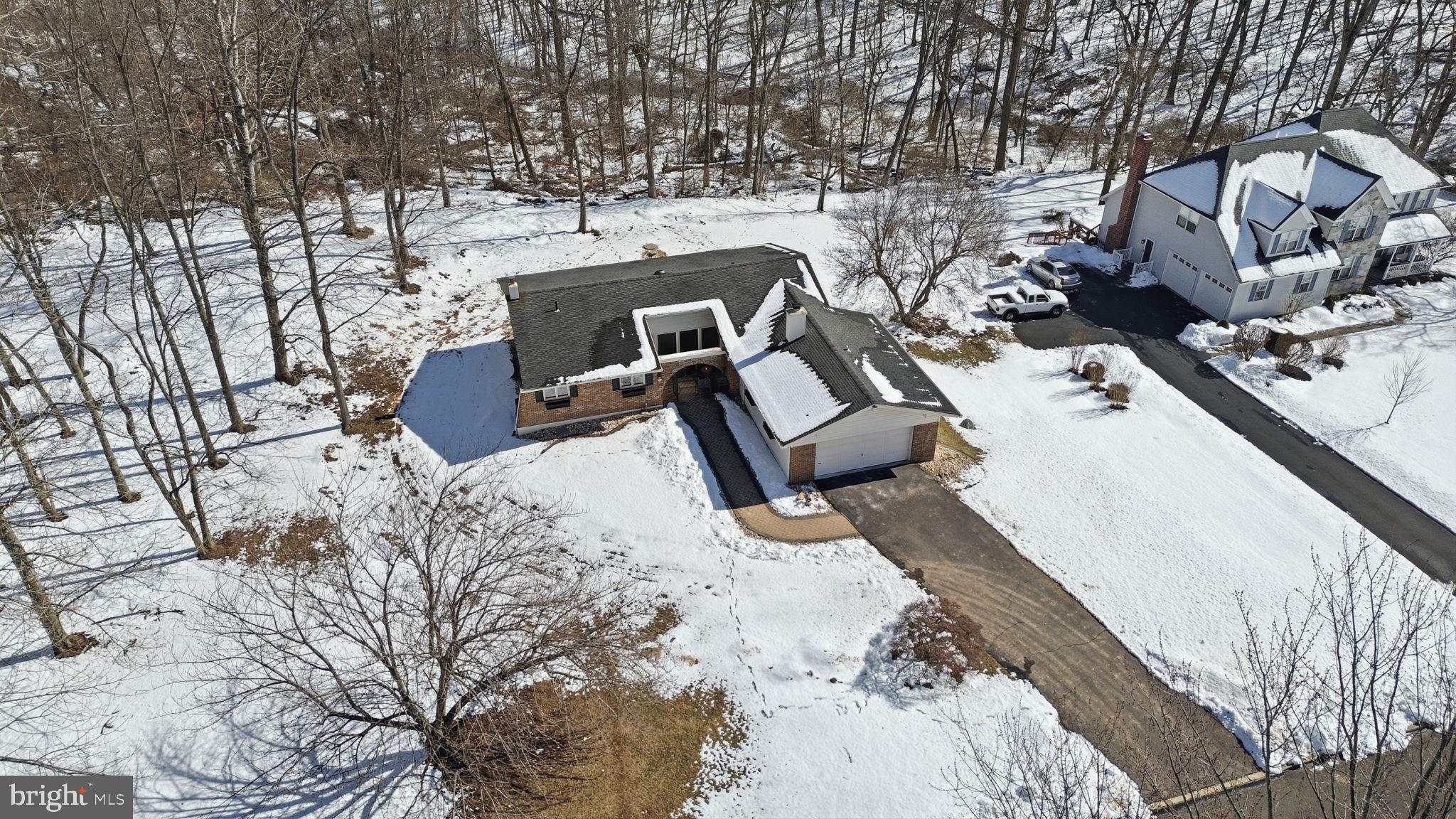 MOUNT EYRE MANOR - Residential