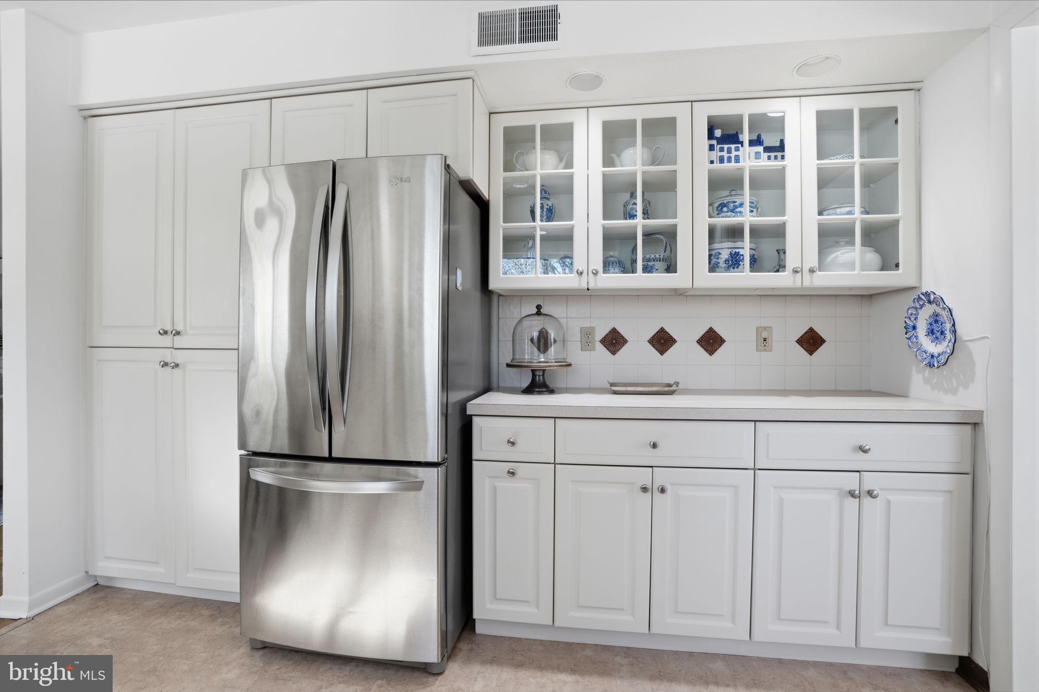 MOUNT EYRE MANOR - Residential