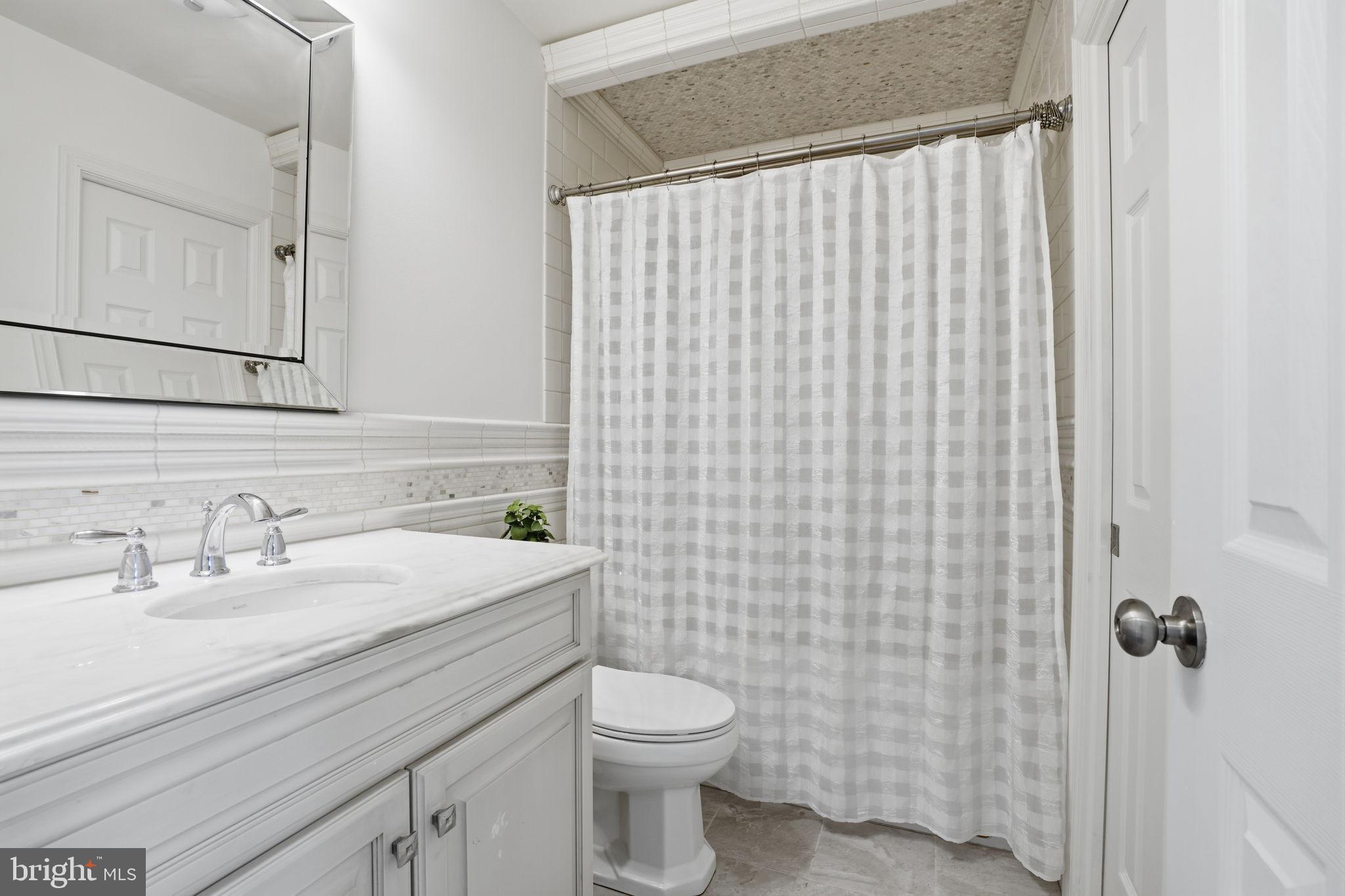 MOUNT EYRE MANOR - Residential