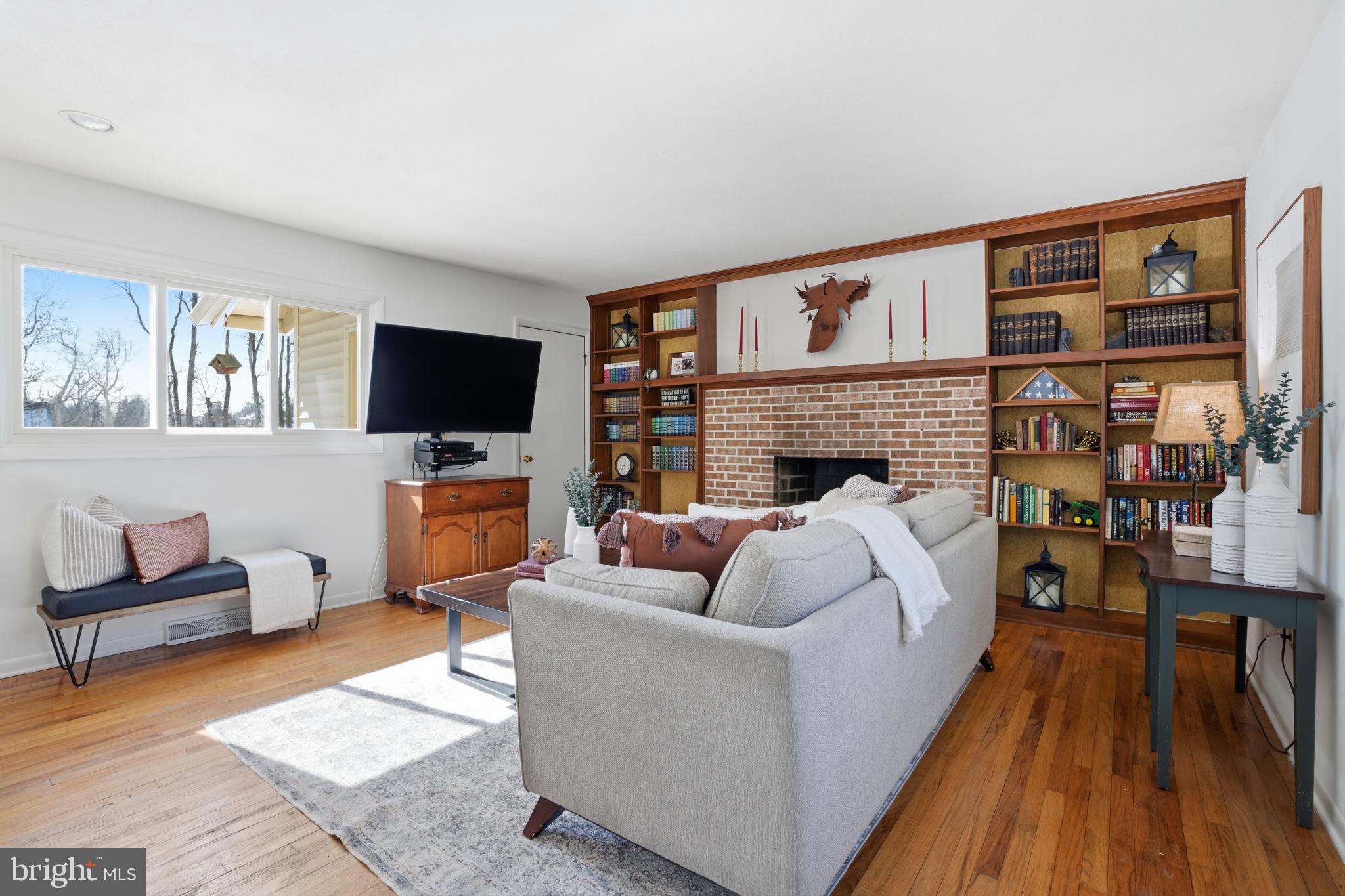 MOUNT EYRE MANOR - Residential