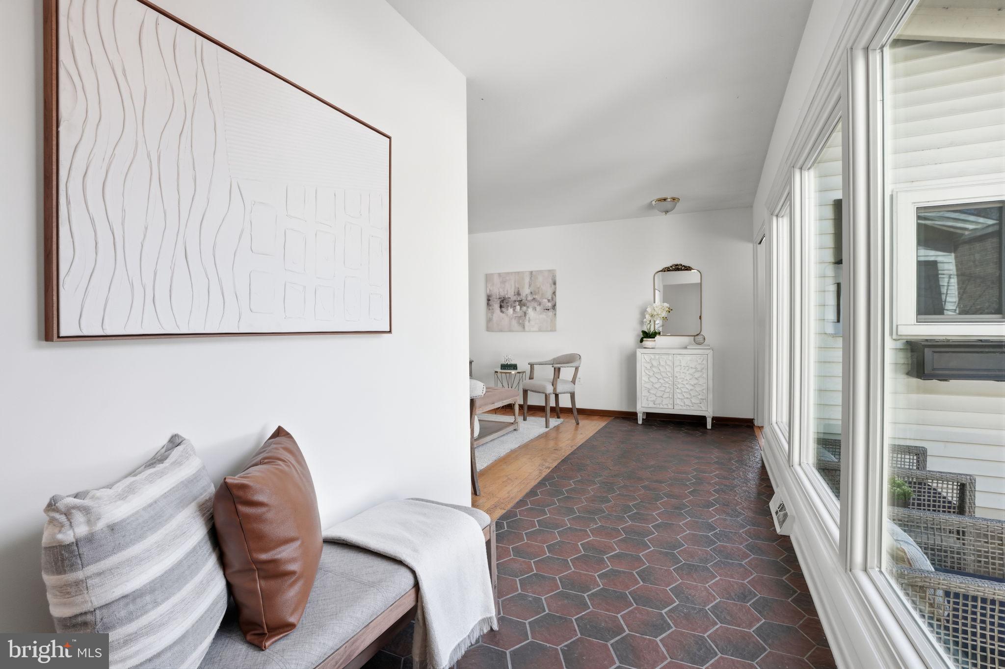 MOUNT EYRE MANOR - Residential