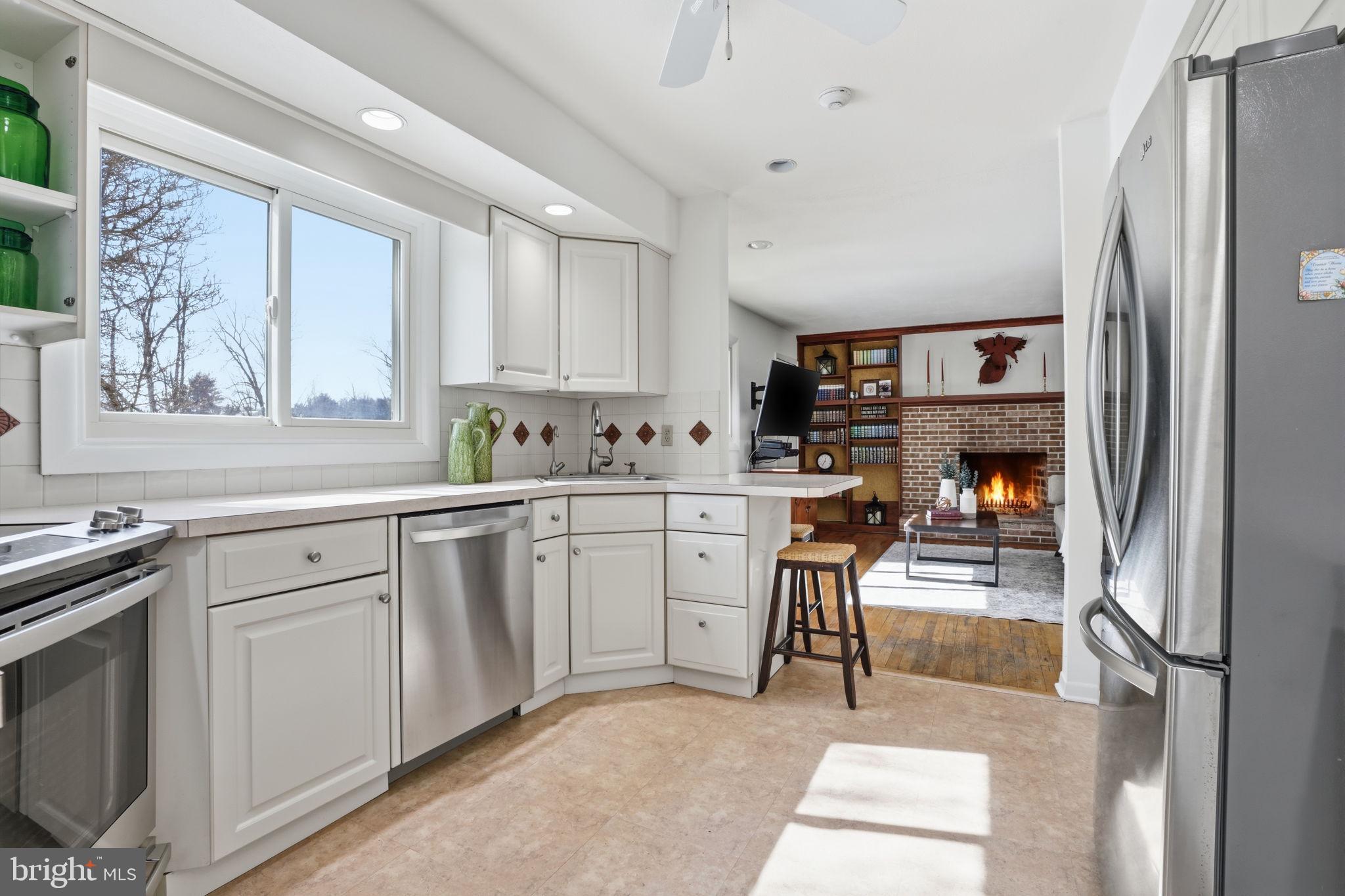 MOUNT EYRE MANOR - Residential