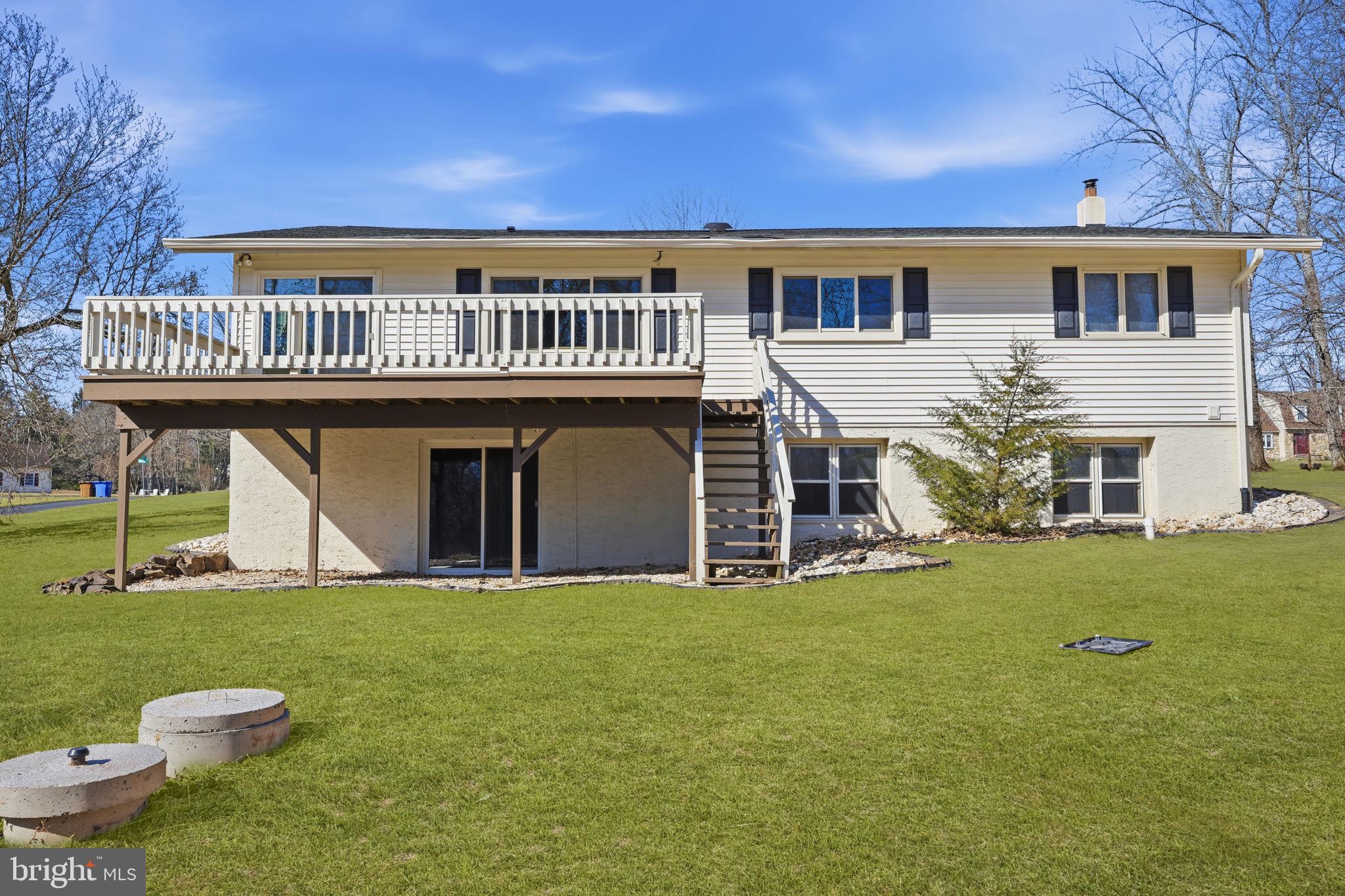 MOUNT EYRE MANOR - Residential