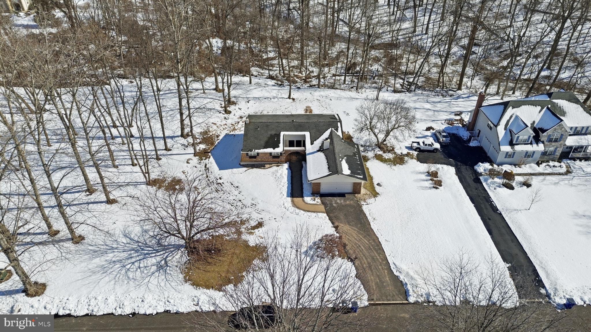 MOUNT EYRE MANOR - Residential