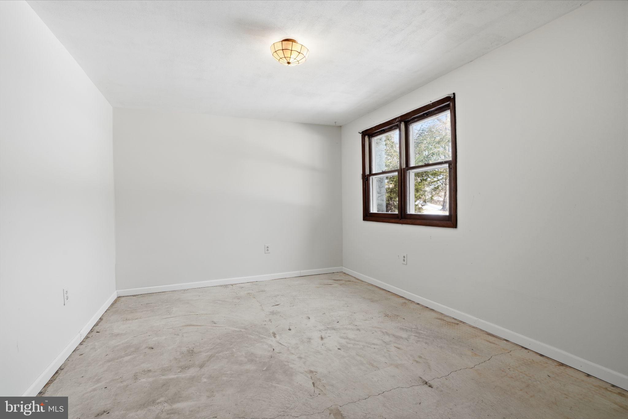 MOUNT EYRE MANOR - Residential