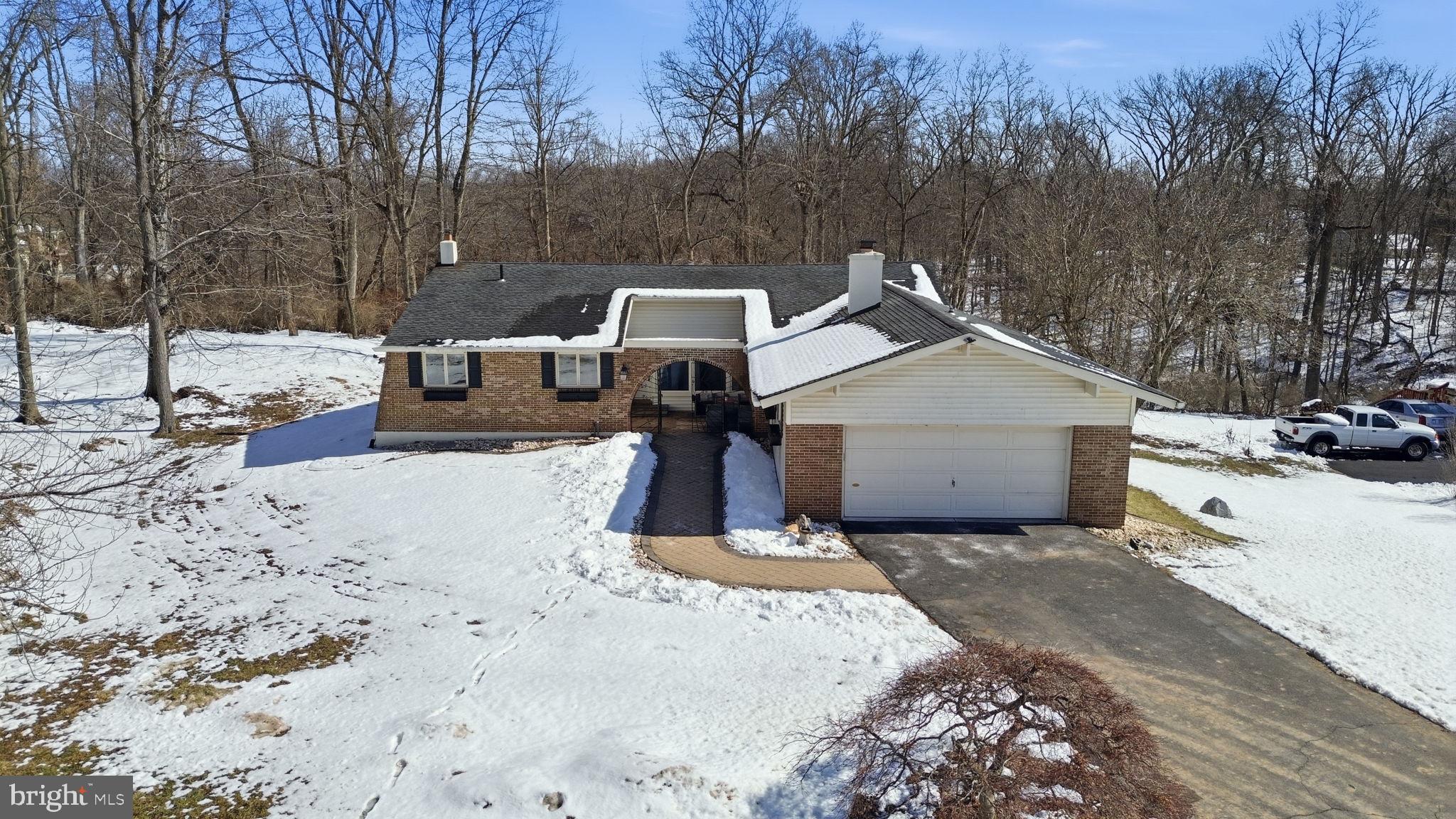 MOUNT EYRE MANOR - Residential