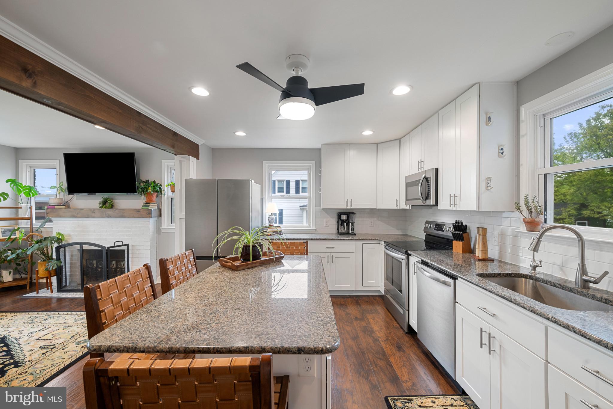 PINE KNOLL - Residential