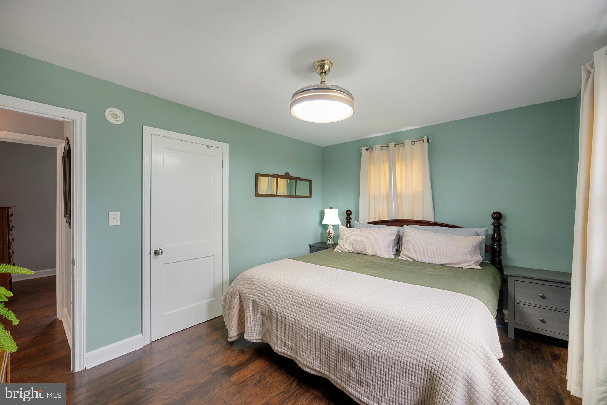 PINE KNOLL - Residential